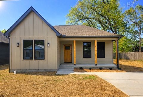 321 Jackson St White Bluff TN 37187