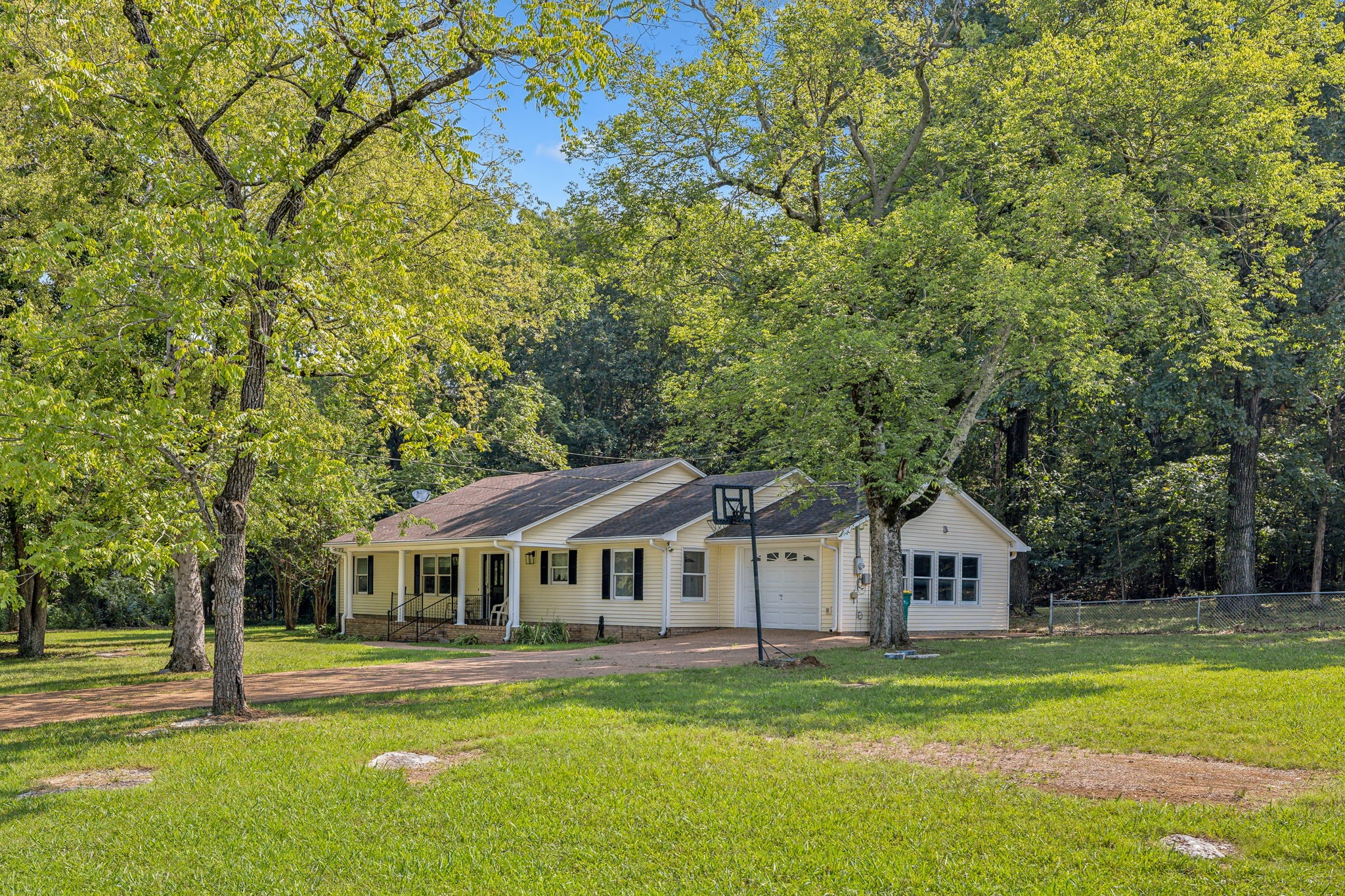 301 Holly Grove Rd