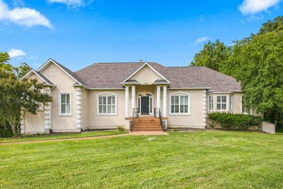 1108 Abbey Rd Columbia TN 38401