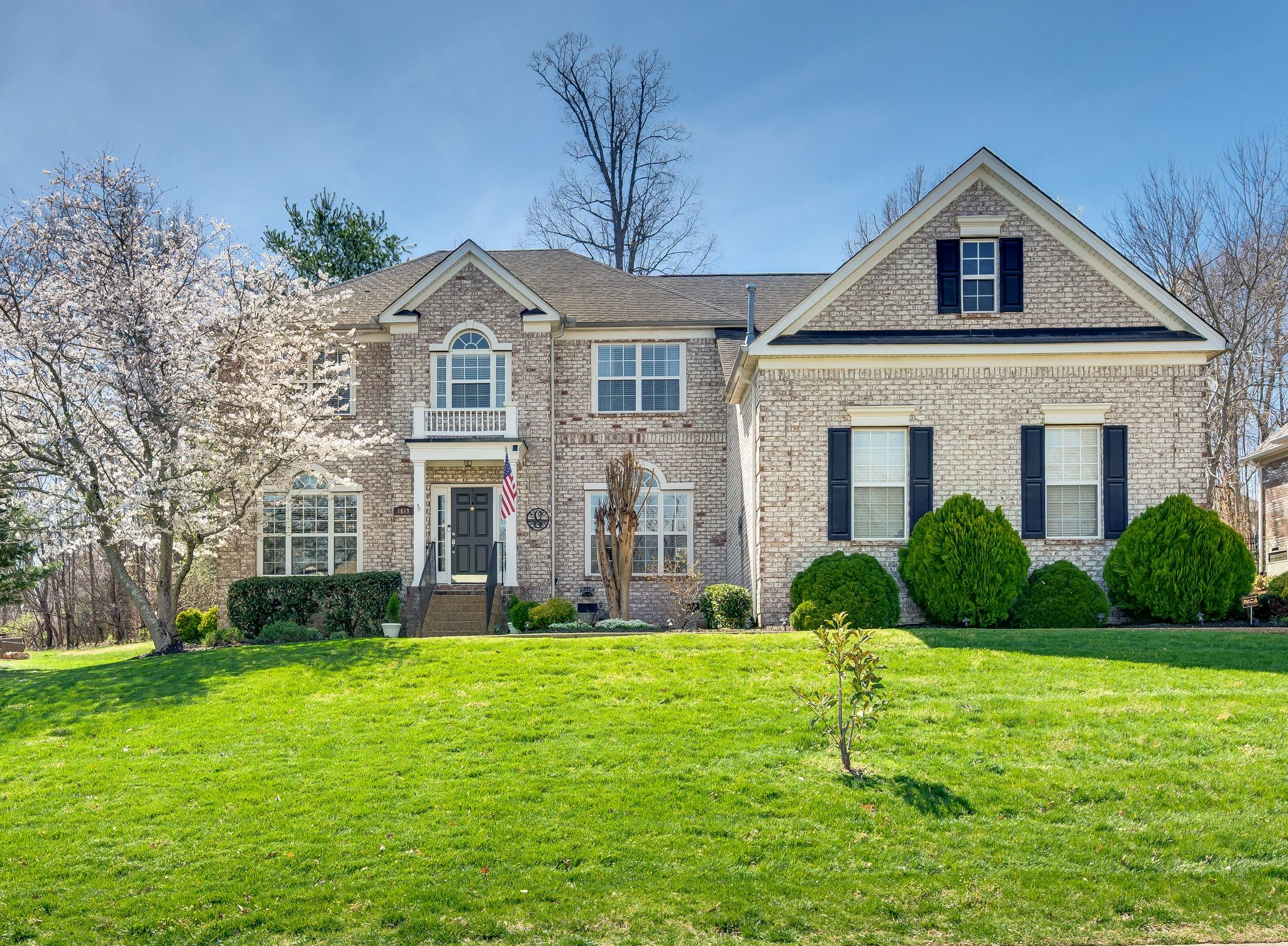 1069 Walnut Bend Lane