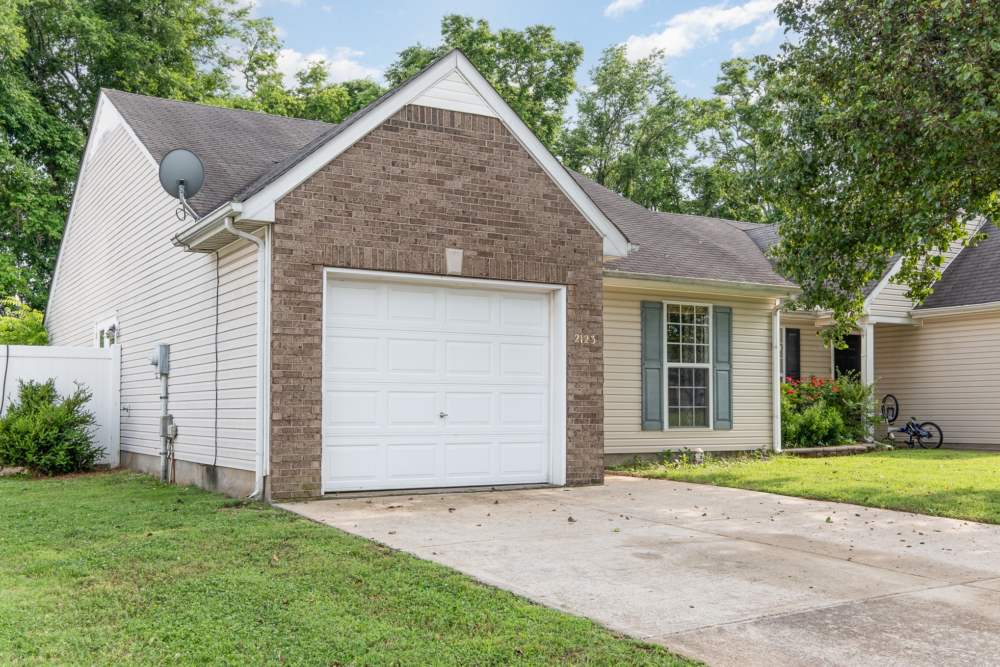 2123 Stoney Meadow Dr
