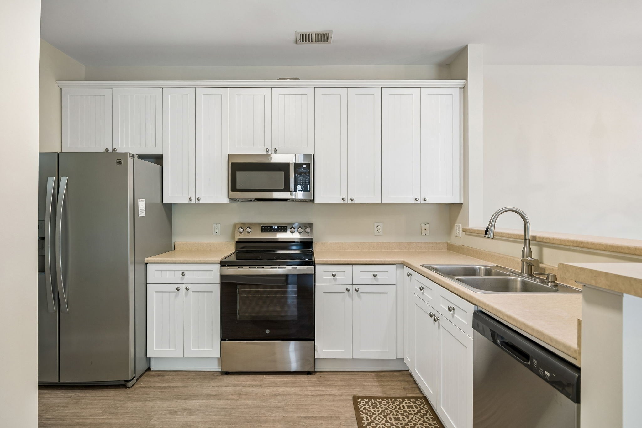 7005 Lenox Village Dr 2, Nashville TN 37211 2-bed condo, photo 5 of 29