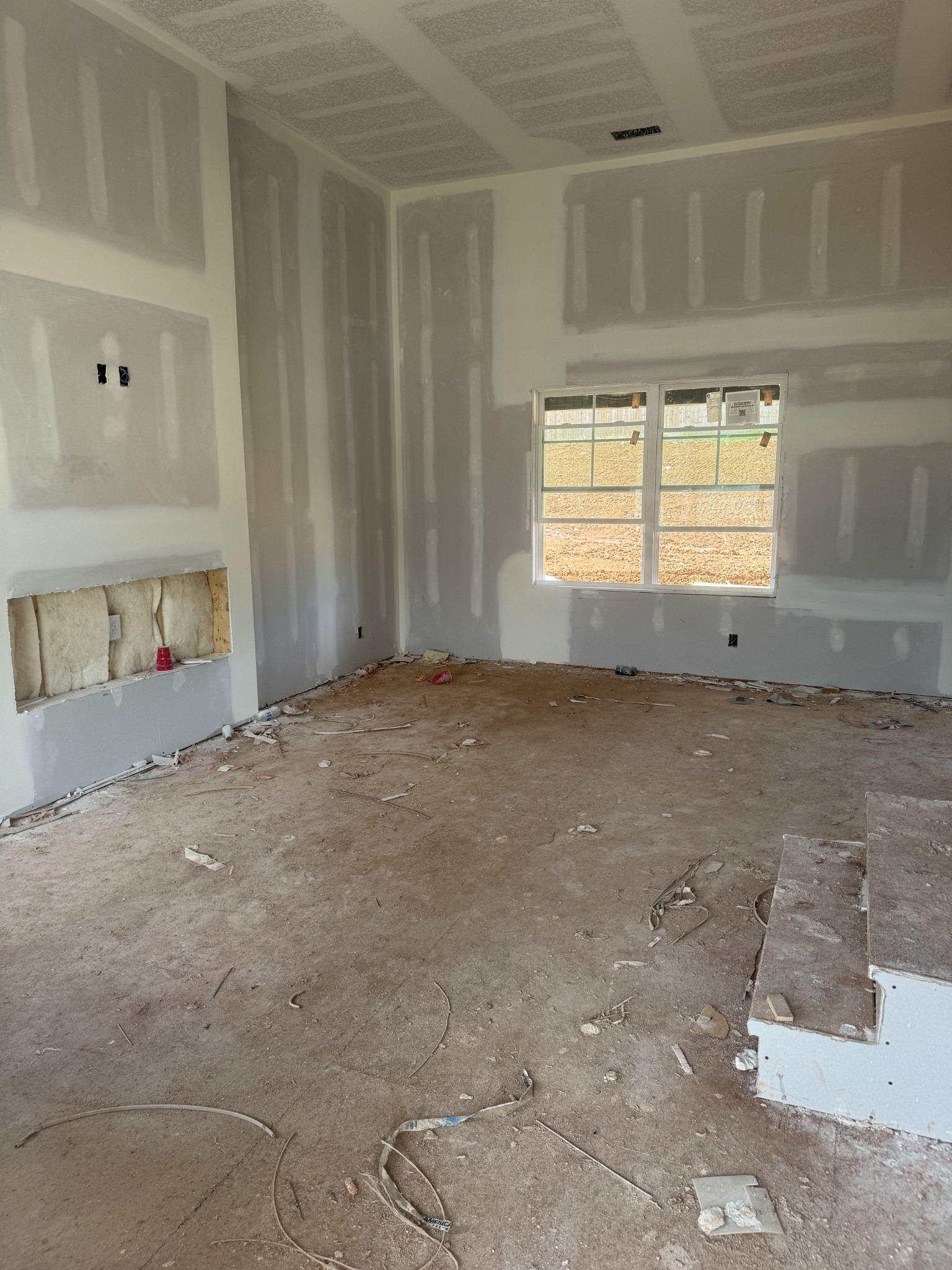 Clarksville, Tennessee 37040, United States, 3 Bedrooms Bedrooms, ,3 BathroomsBathrooms,Residential,Active,147621