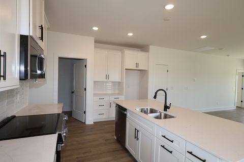 557 Canal Circle Nashville TN 37214