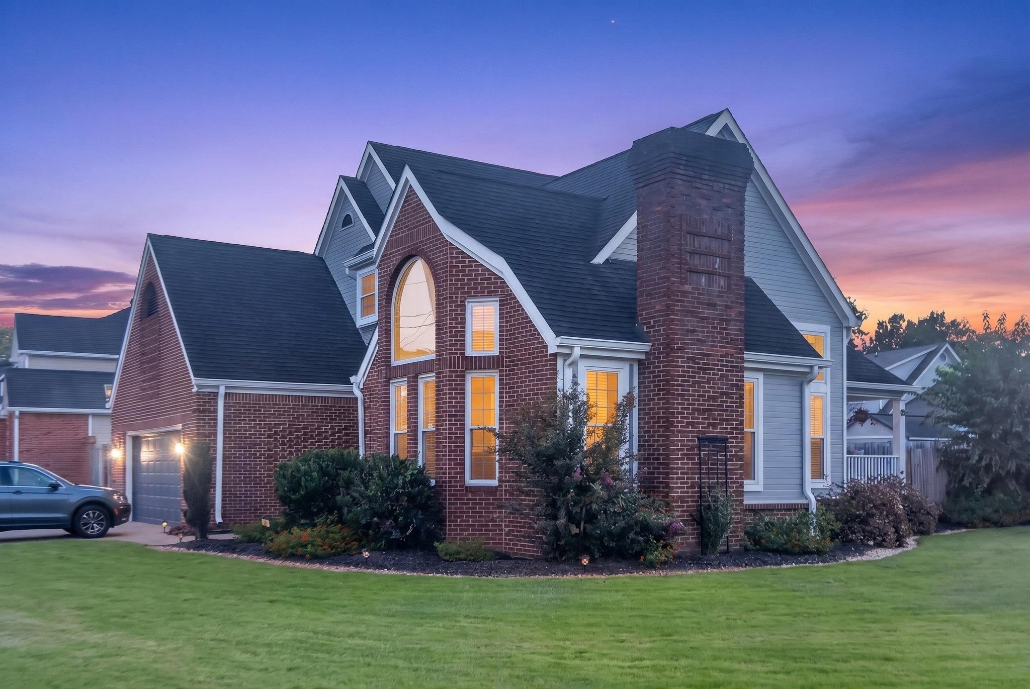 215 Hunters Run Cir NW