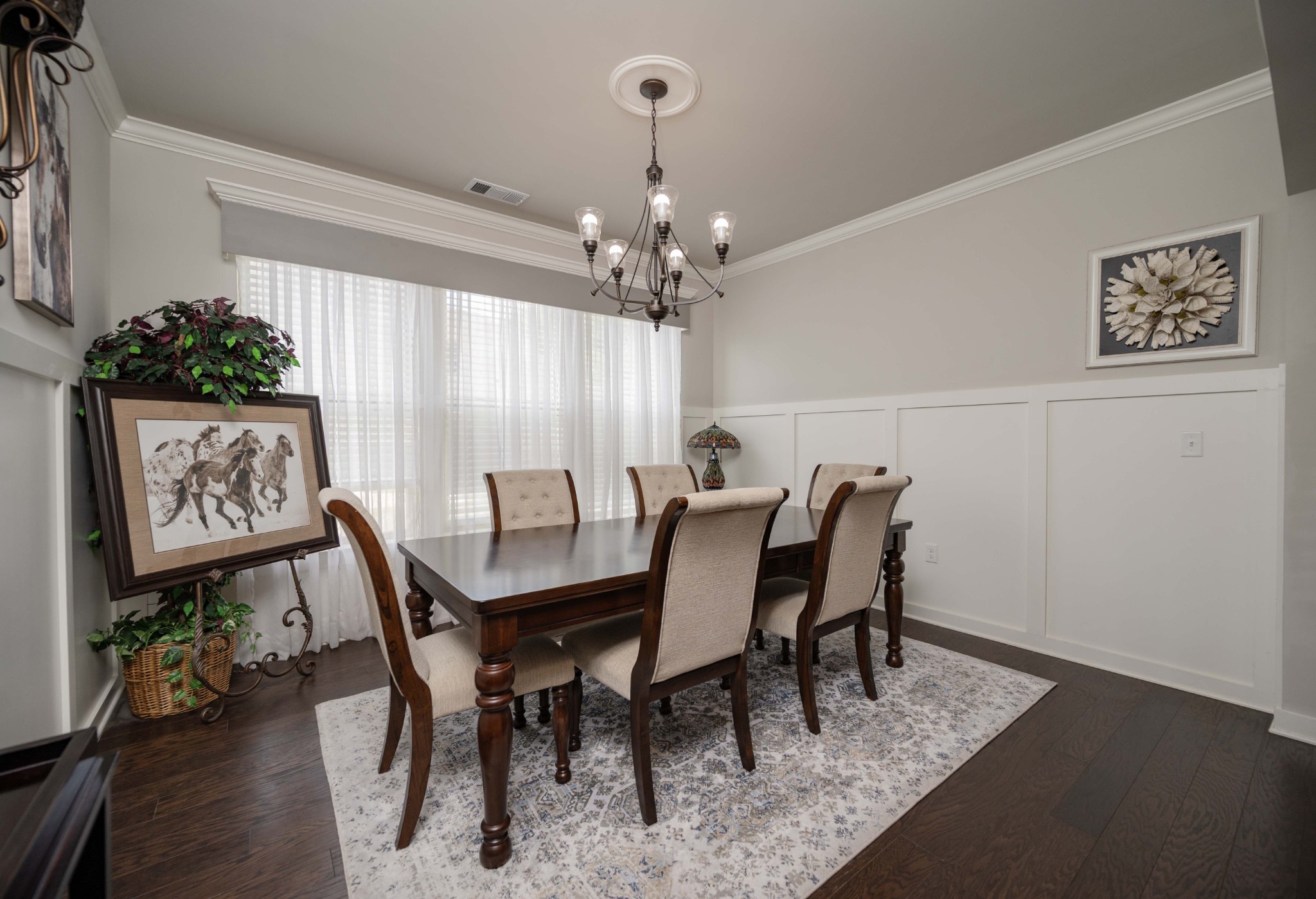 812 Topaz Dr