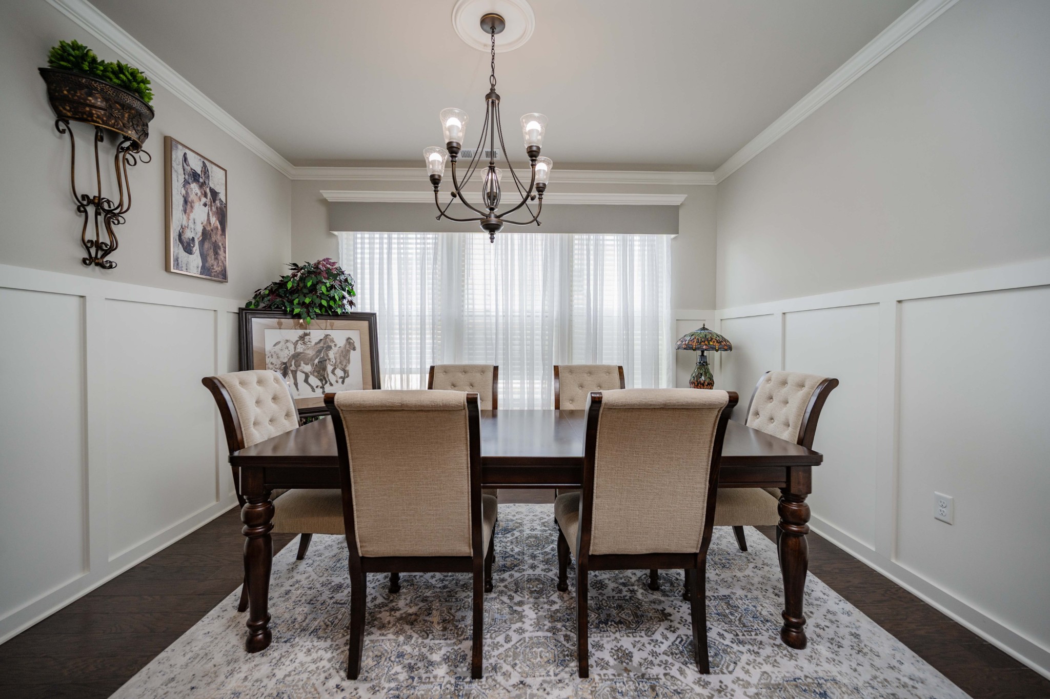 812 Topaz Dr