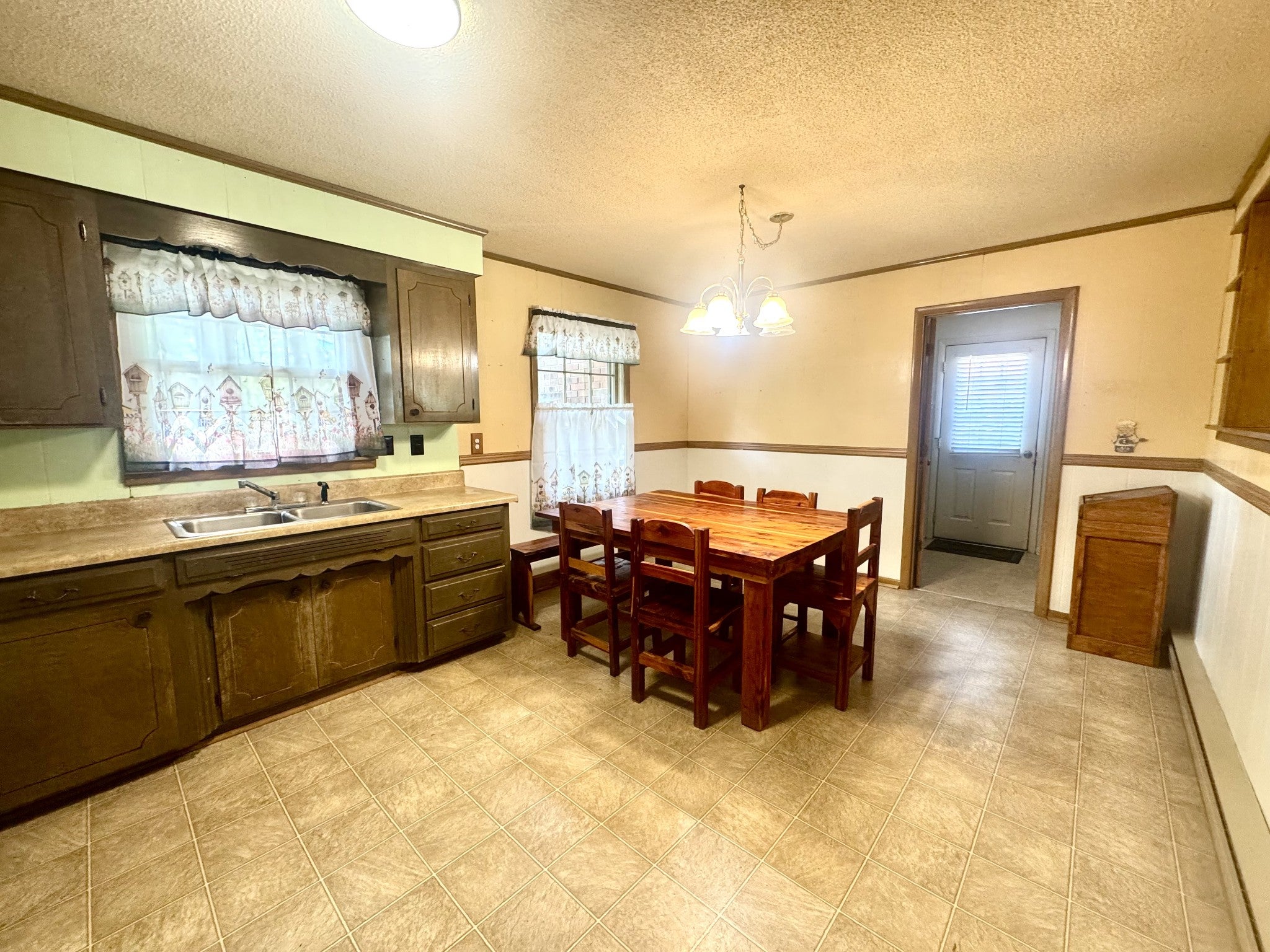 106 Oak Hill Dr