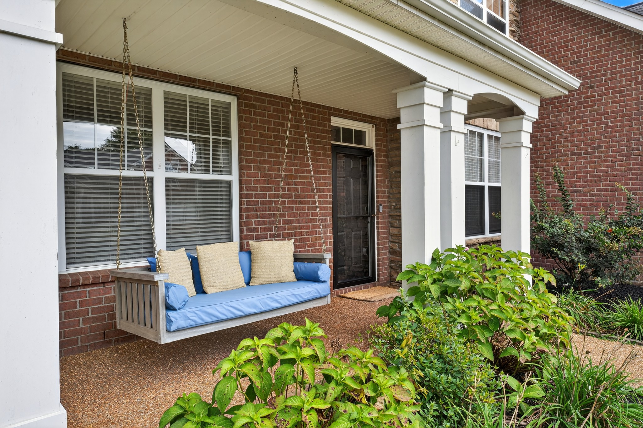 1009 Tanyard Springs Dr