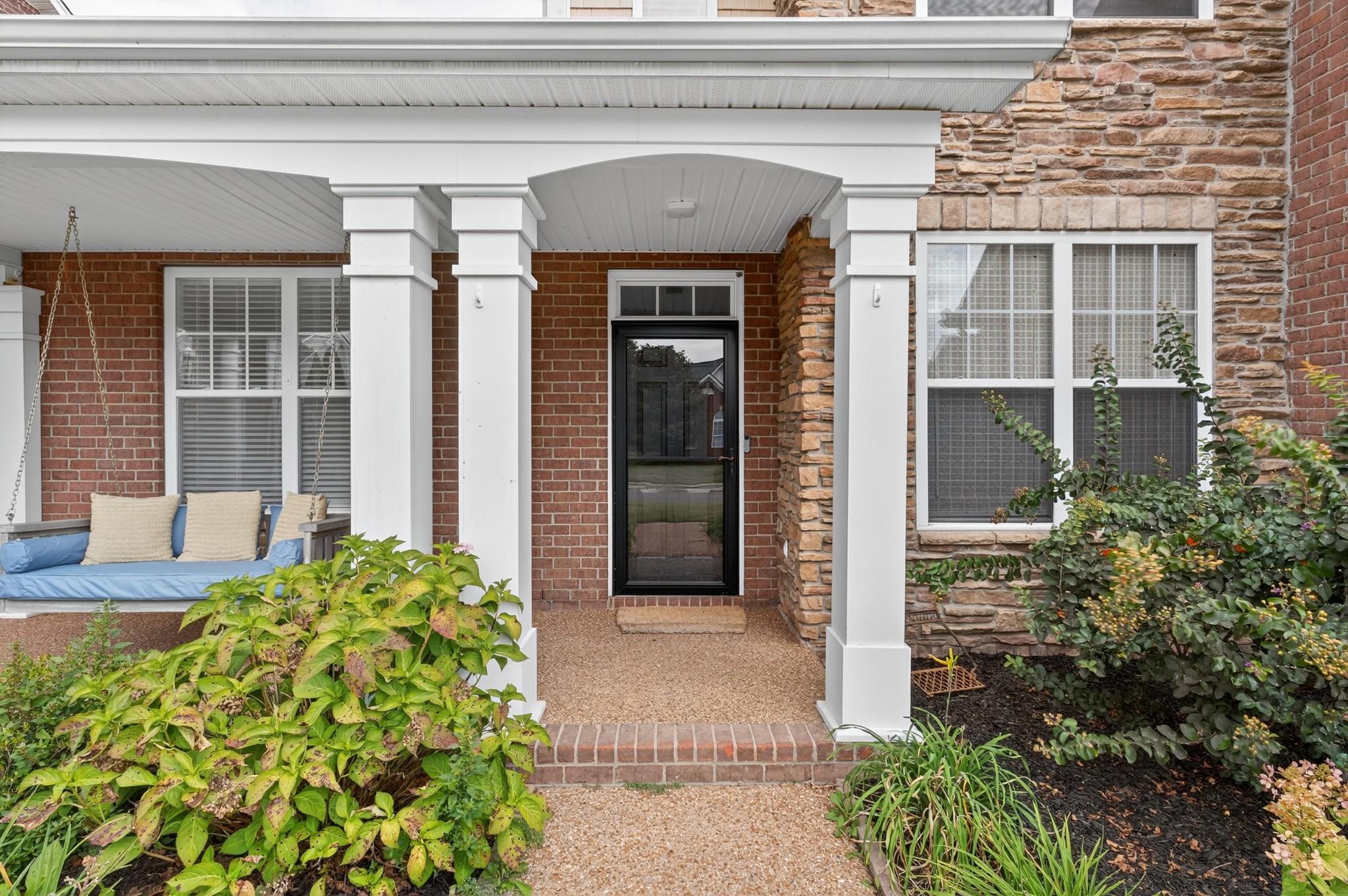 1009 Tanyard Springs Dr