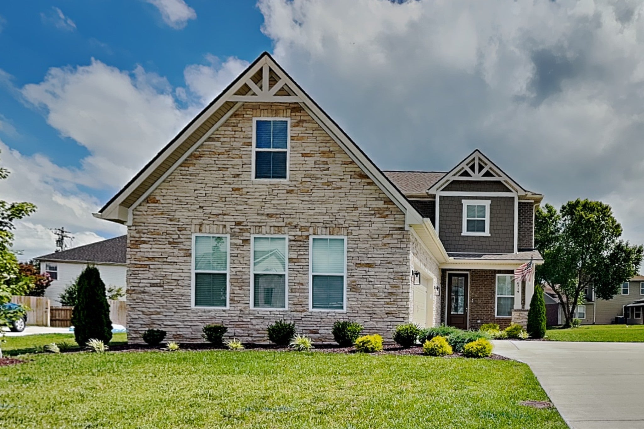 4-bed home for sale in Mount Juliet, TN 37122, 6319 Trace Point Ct 6319 Trace Point Ct, Mount Juliet TN 37122 4-bed home, photo 1 of 18