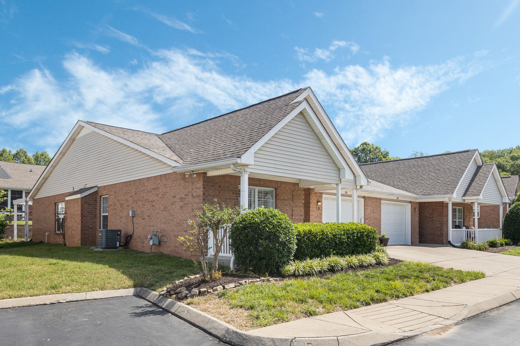 18 Holland Park Ln