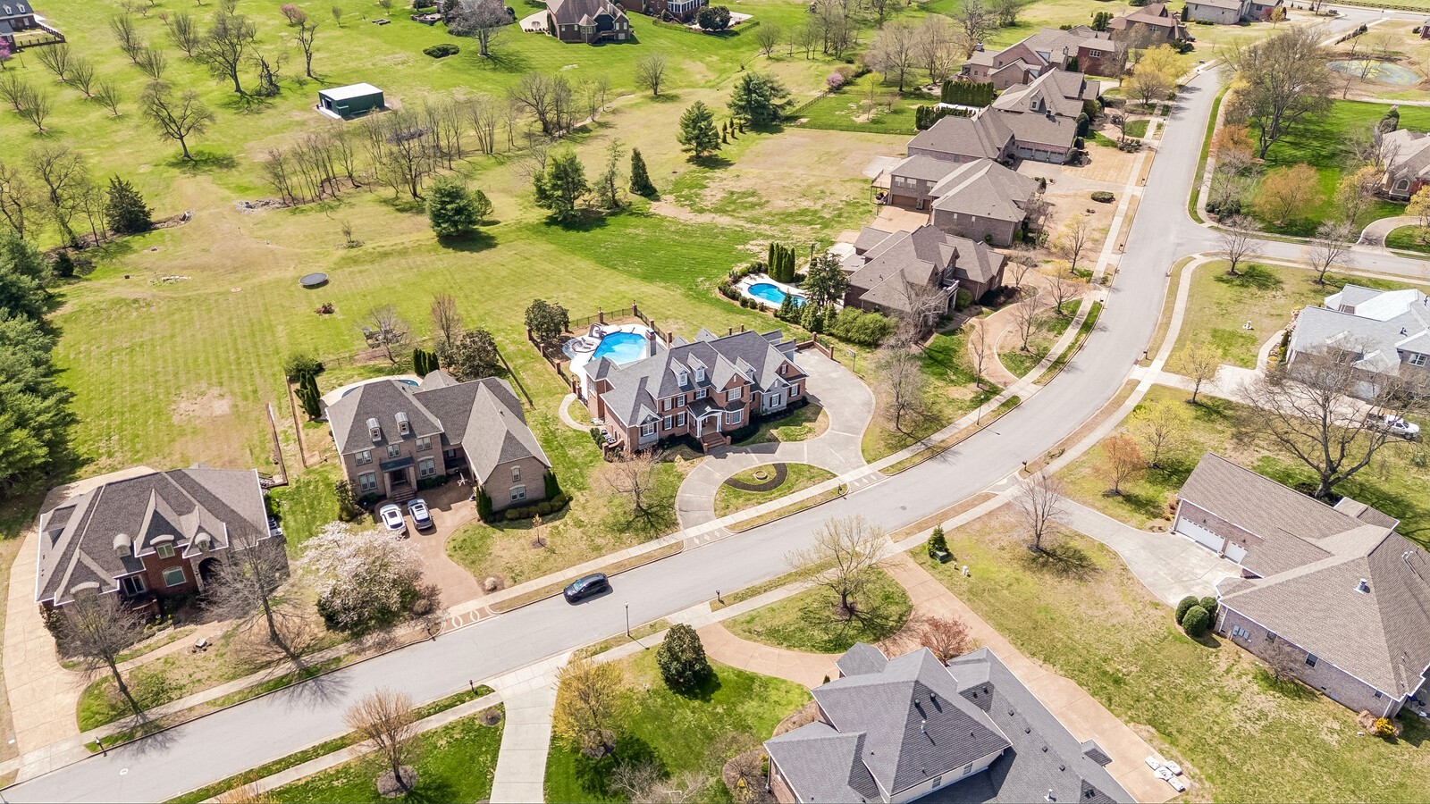 Gallatin, Tennessee, 37066, United States, 5 Bedrooms Bedrooms, ,7 BathroomsBathrooms,Residential,Active,2032432