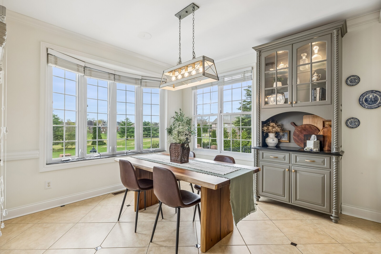 Gallatin, Tennessee, 37066, United States, 5 Bedrooms Bedrooms, ,7 BathroomsBathrooms,Residential,Active,2032432