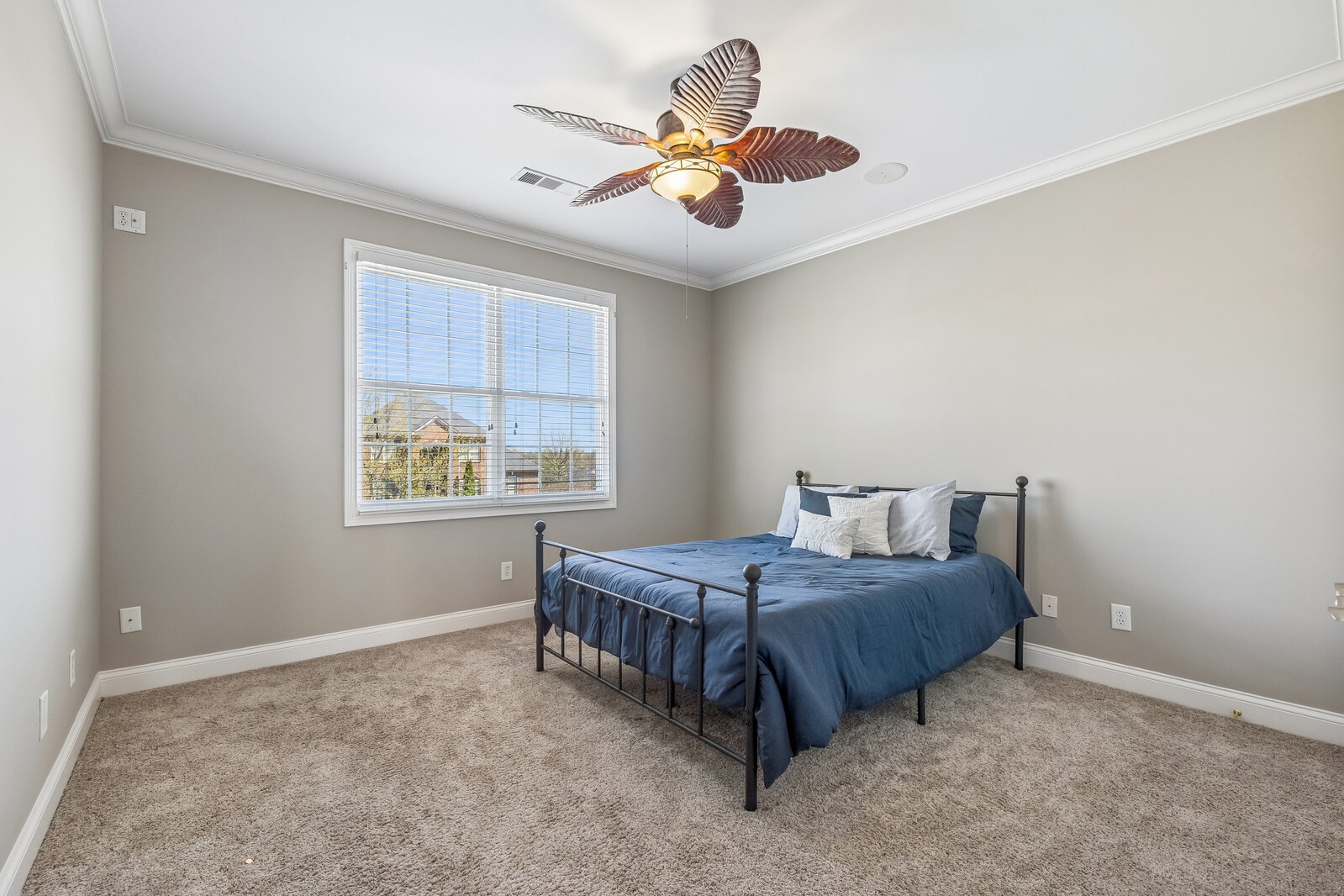 Gallatin, Tennessee, 37066, United States, 5 Bedrooms Bedrooms, ,7 BathroomsBathrooms,Residential,Active,2032432