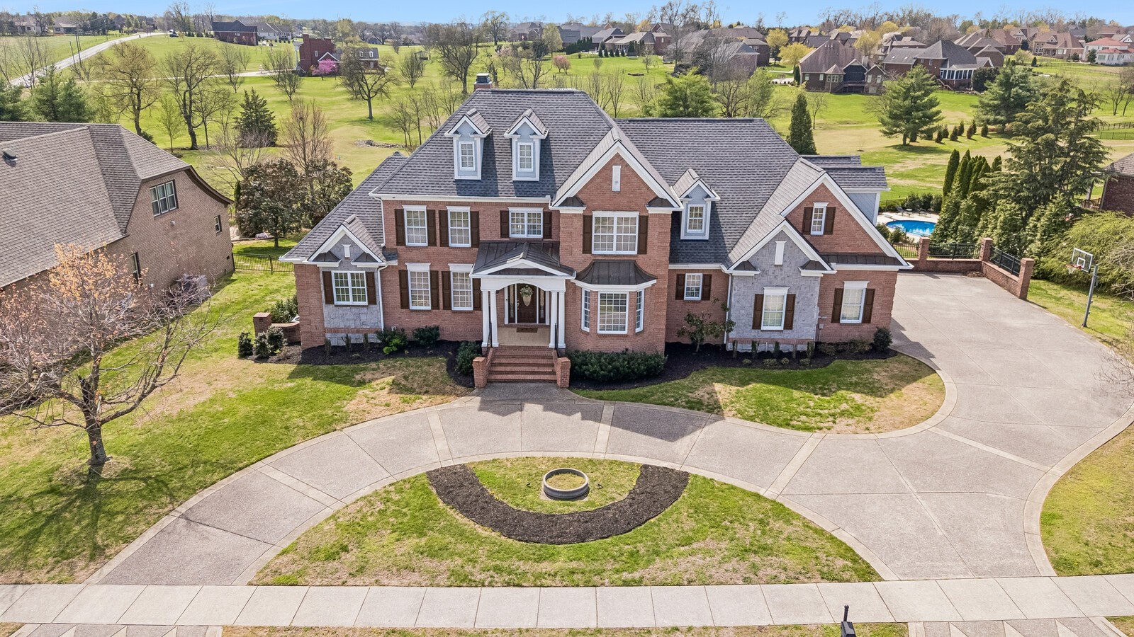 Gallatin, Tennessee, 37066, United States, 5 Bedrooms Bedrooms, ,7 BathroomsBathrooms,Residential,Active,2032432