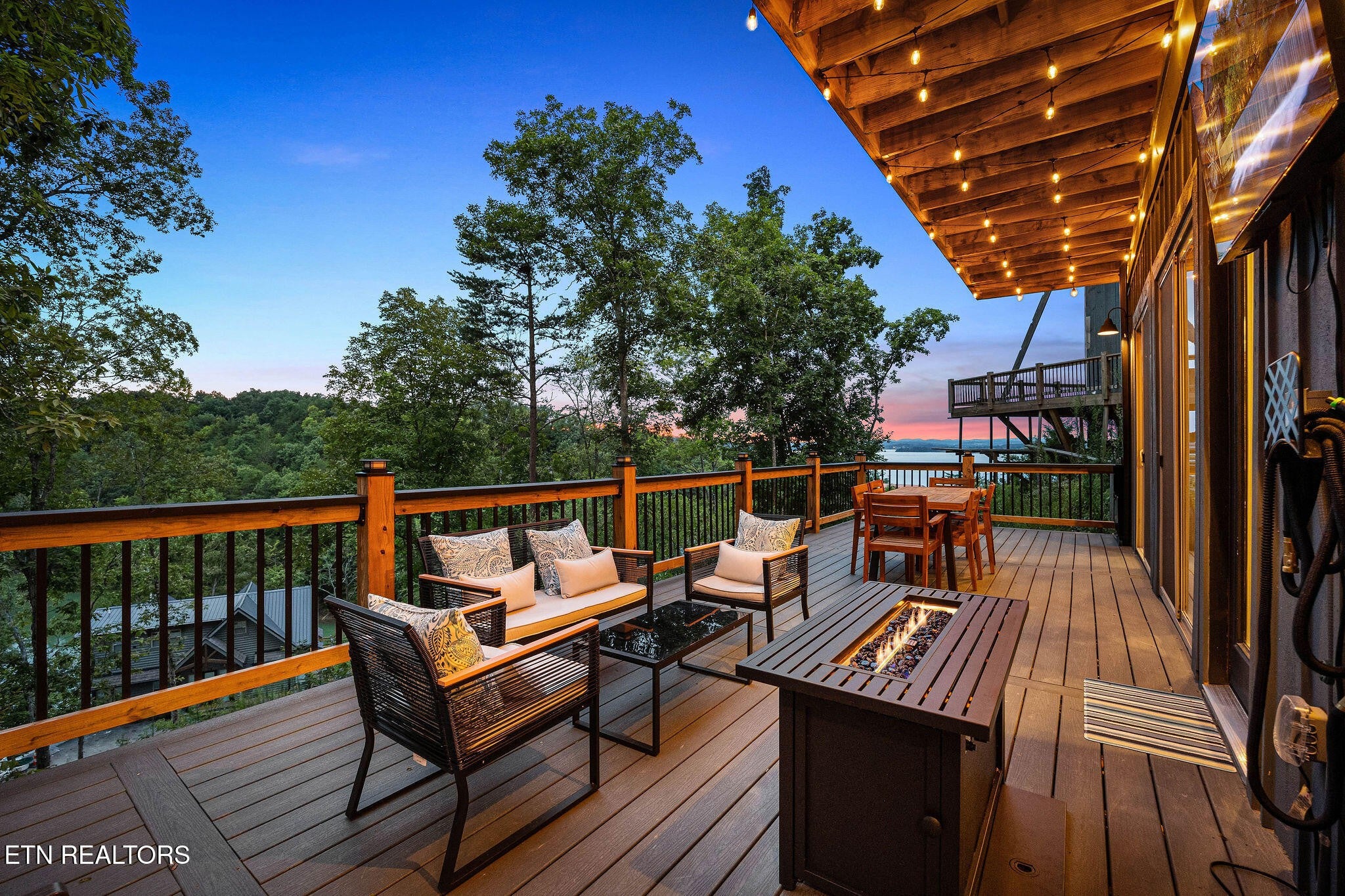 1390 Lake Haven Way