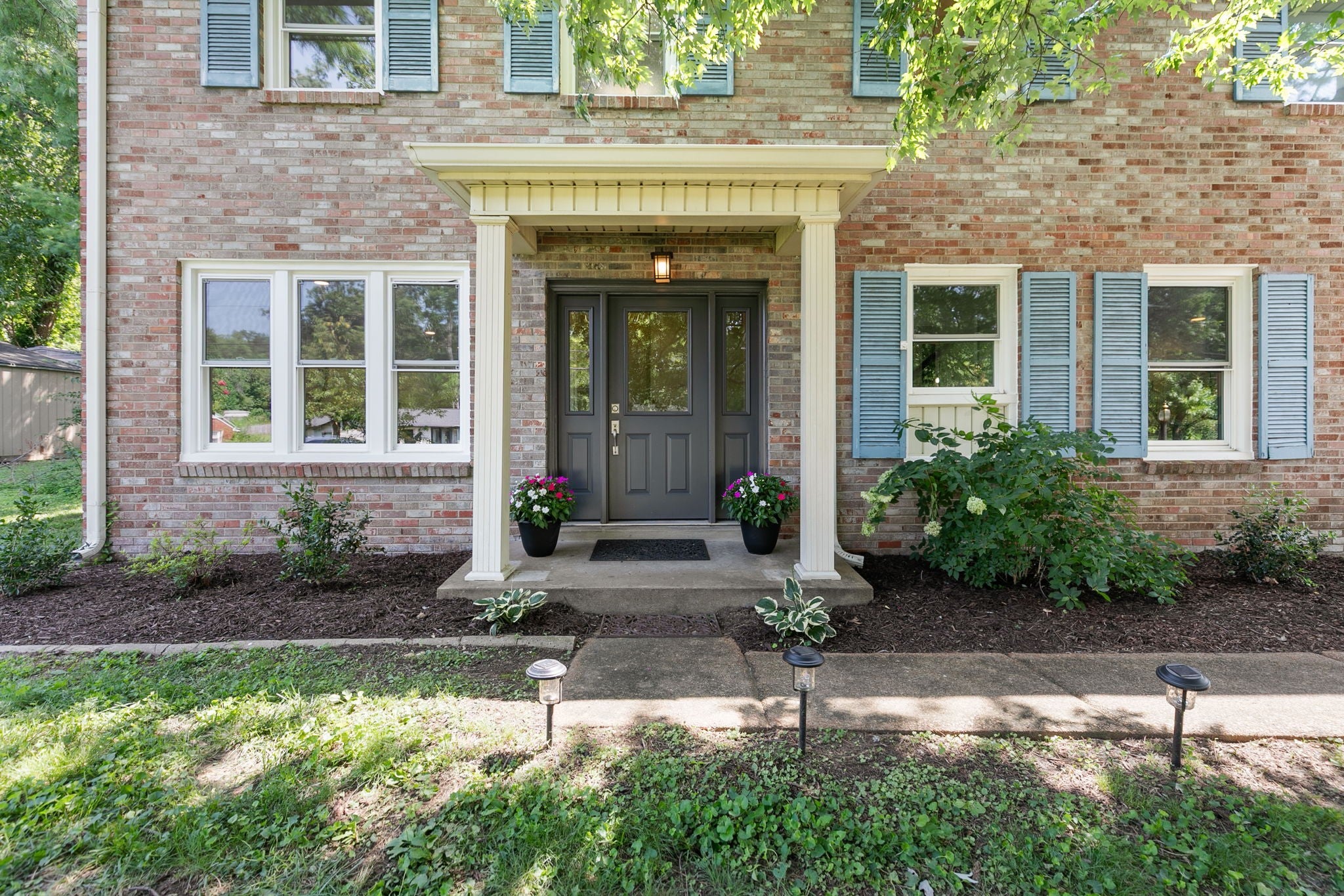 4828 Briarwood Dr