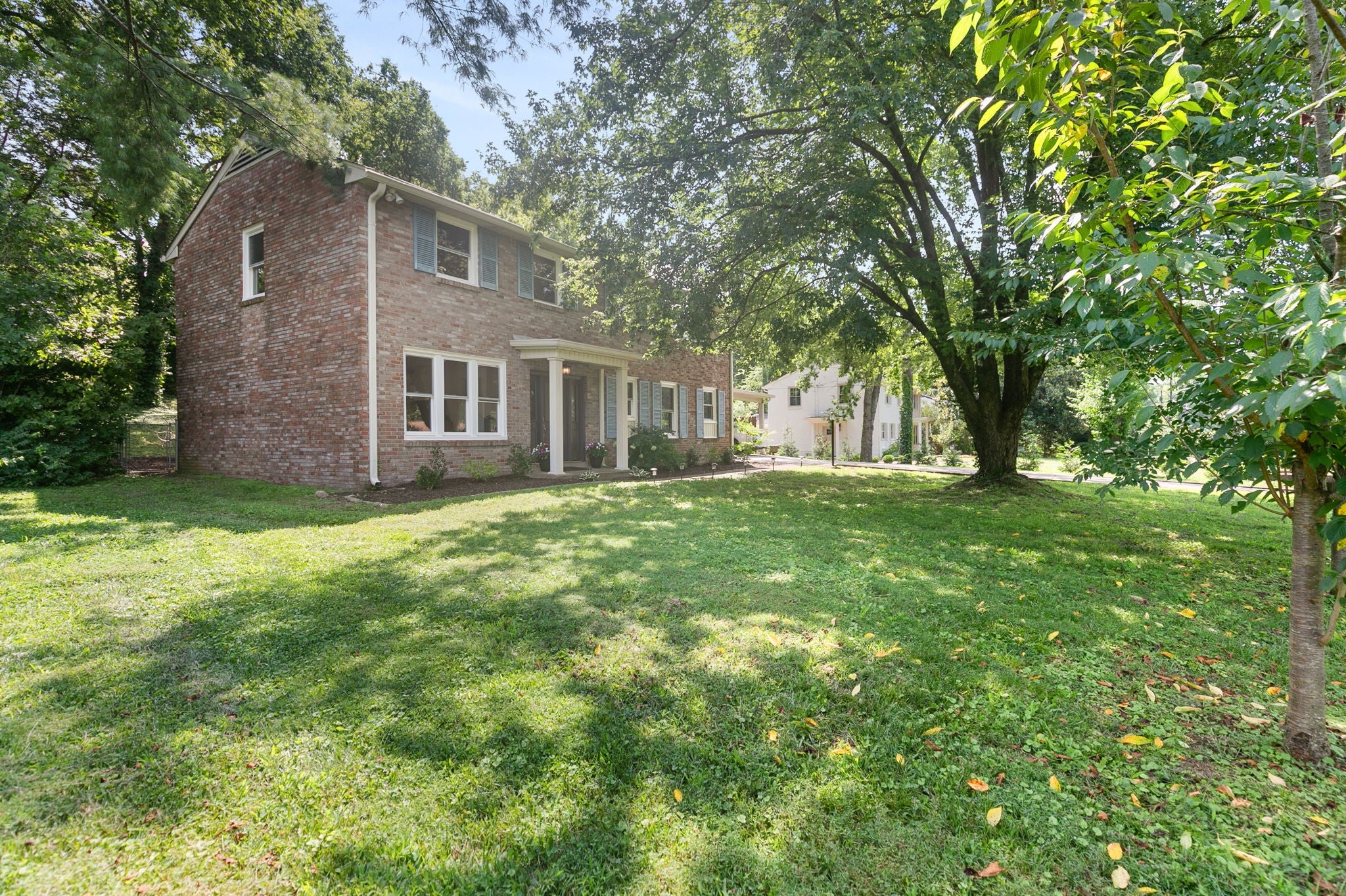 4828 Briarwood Dr