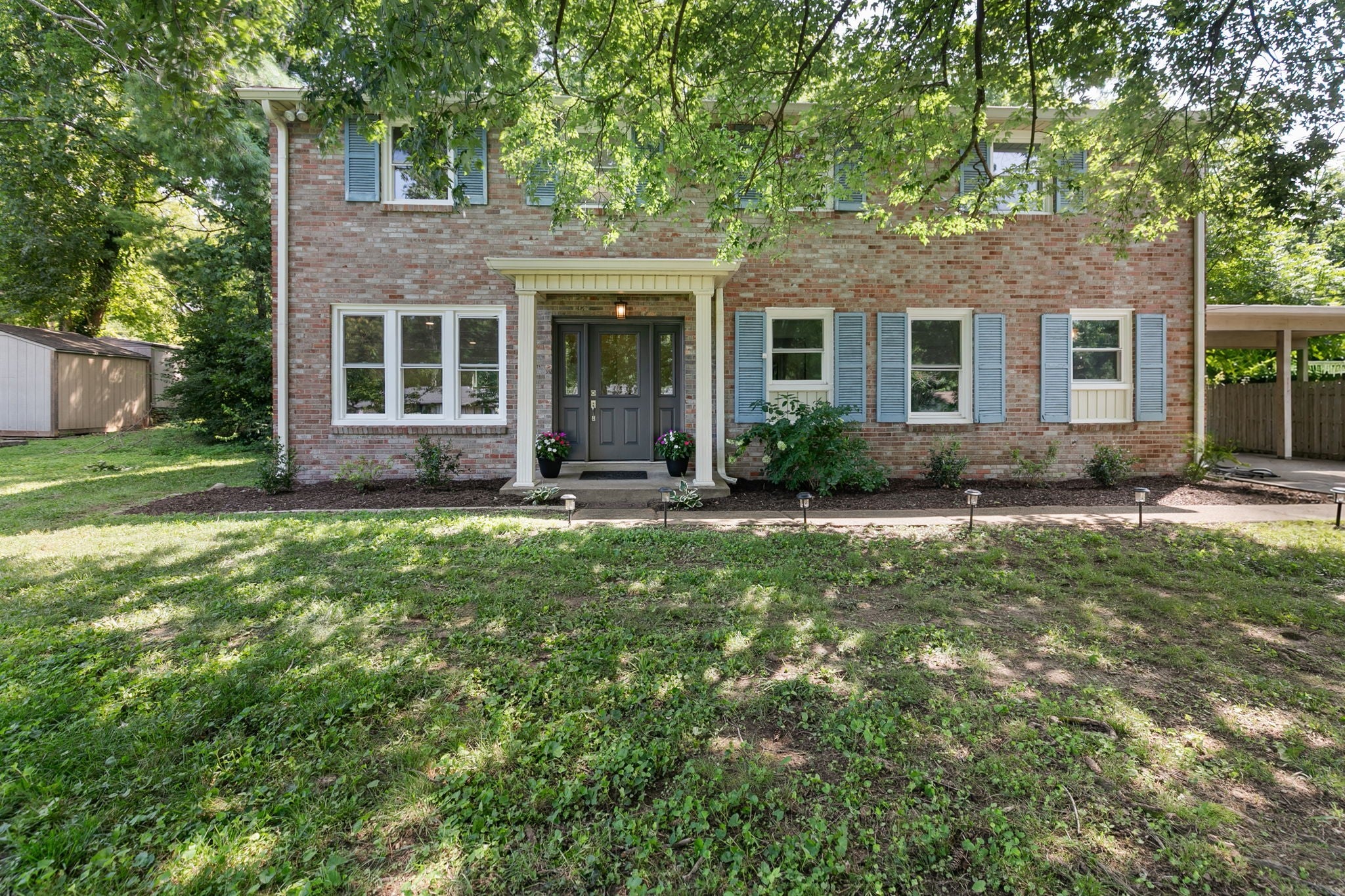 4828 Briarwood Dr