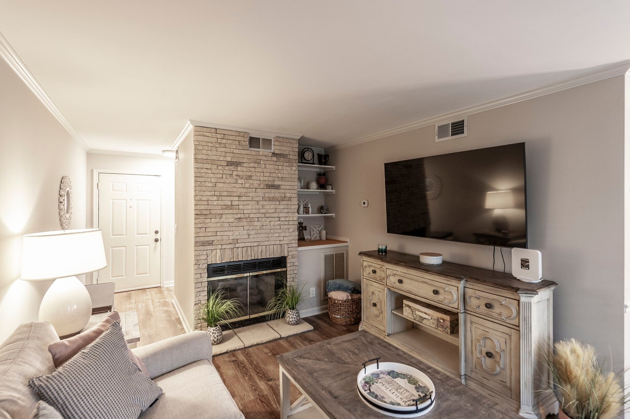 205 Churchill Xing