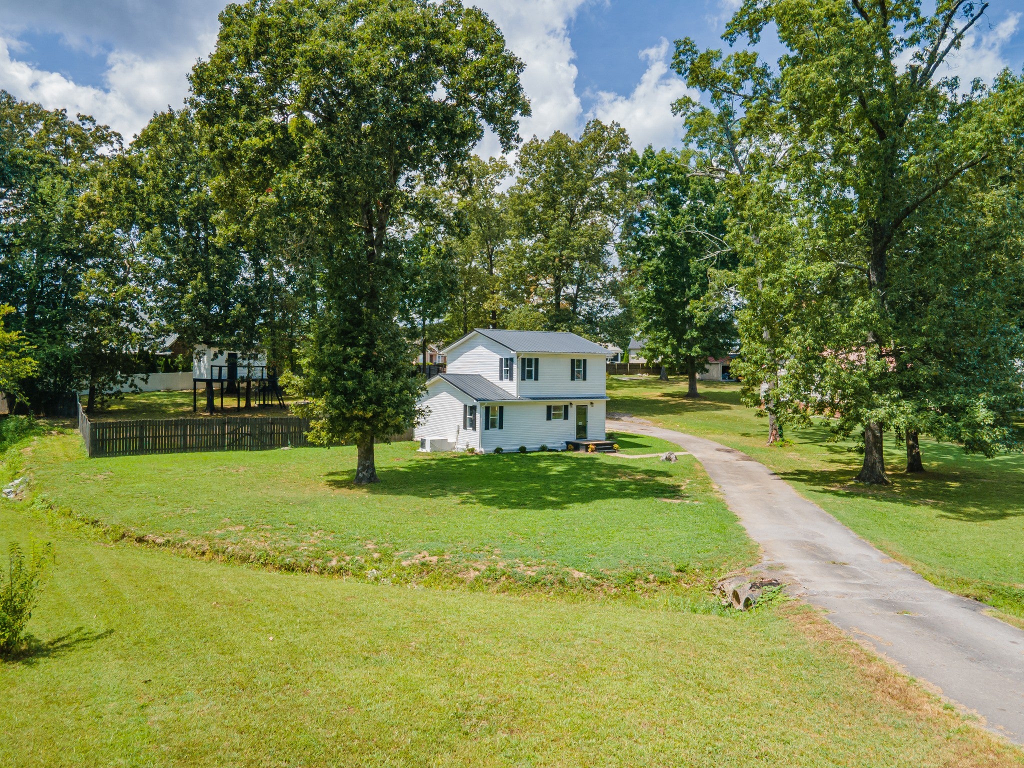 521 Parkway Rd