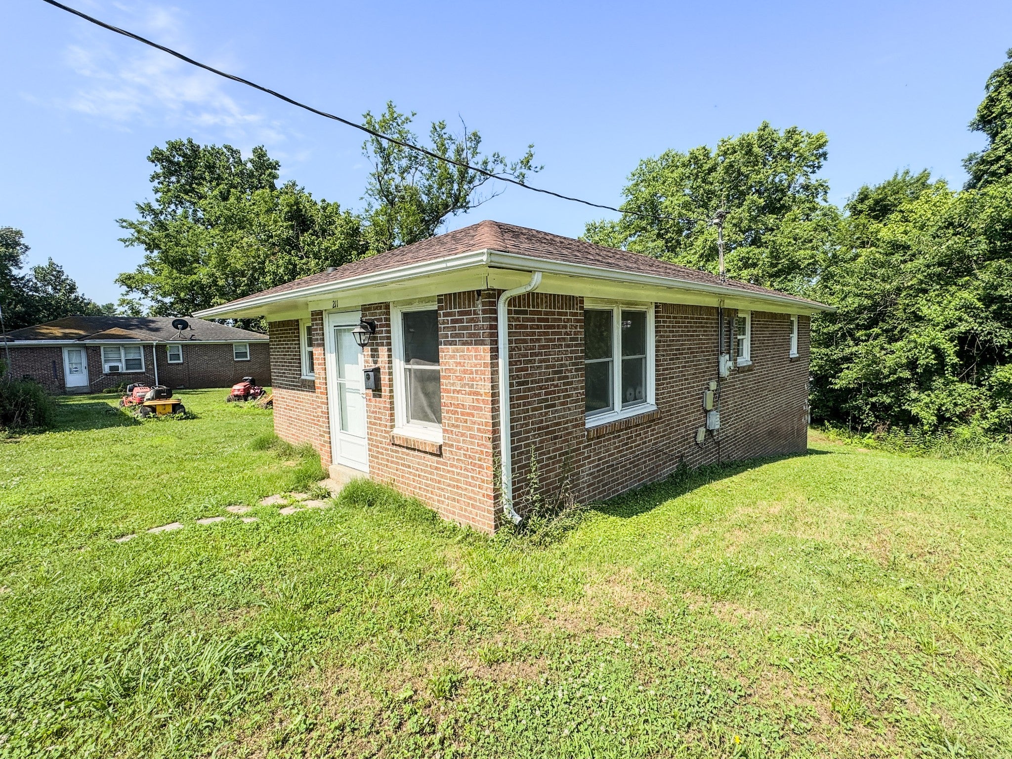 211 Hayes St