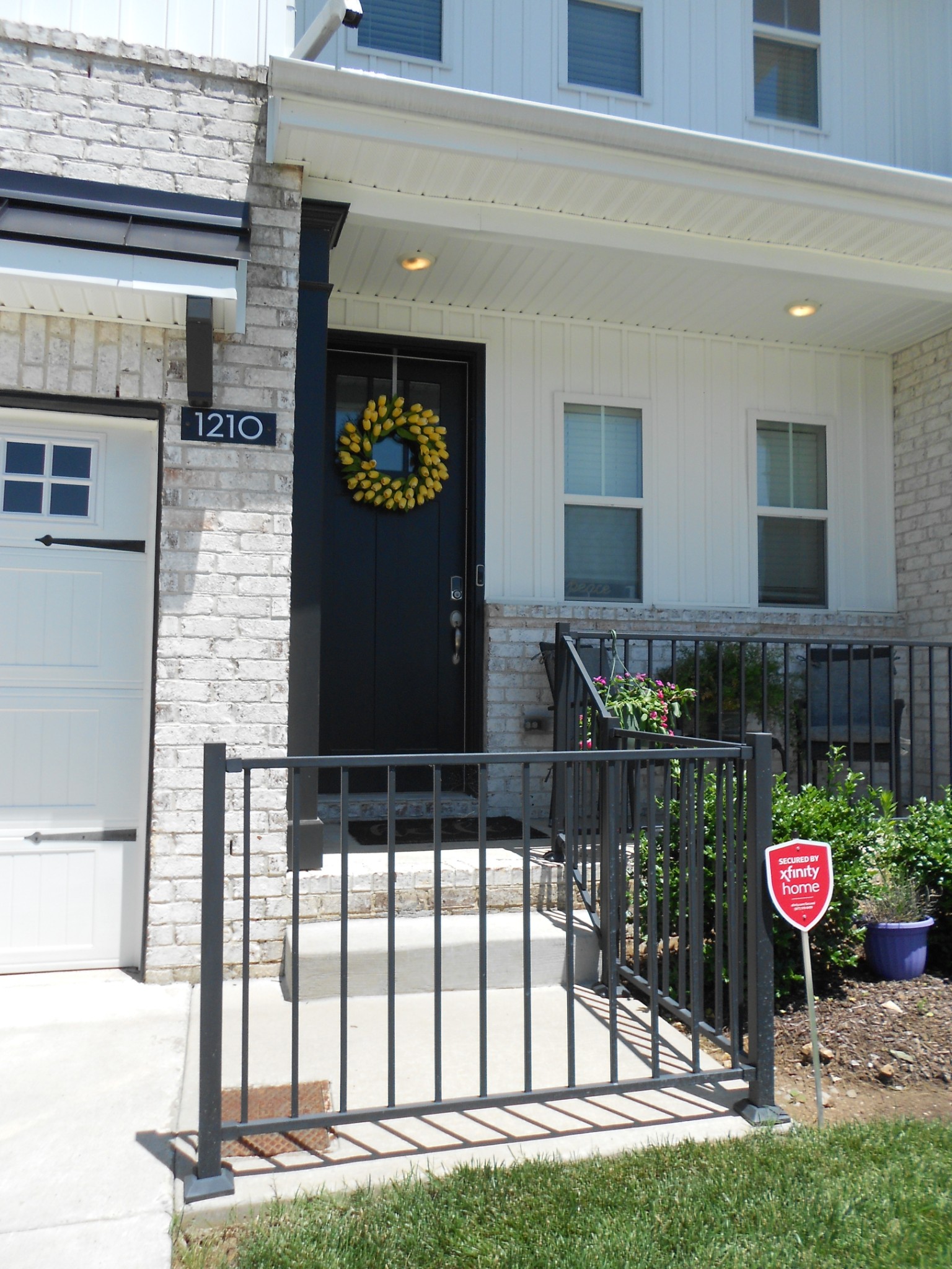 Search Listings 2 1210 Hayloft Pl