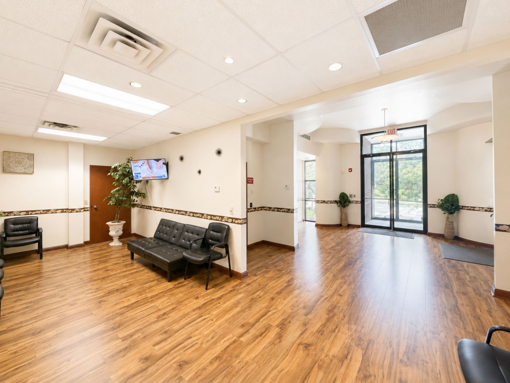 3320 Perimeter Hill Dr