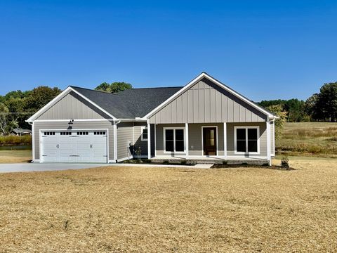 97 Baker Ct Lawrenceburg TN 38464
