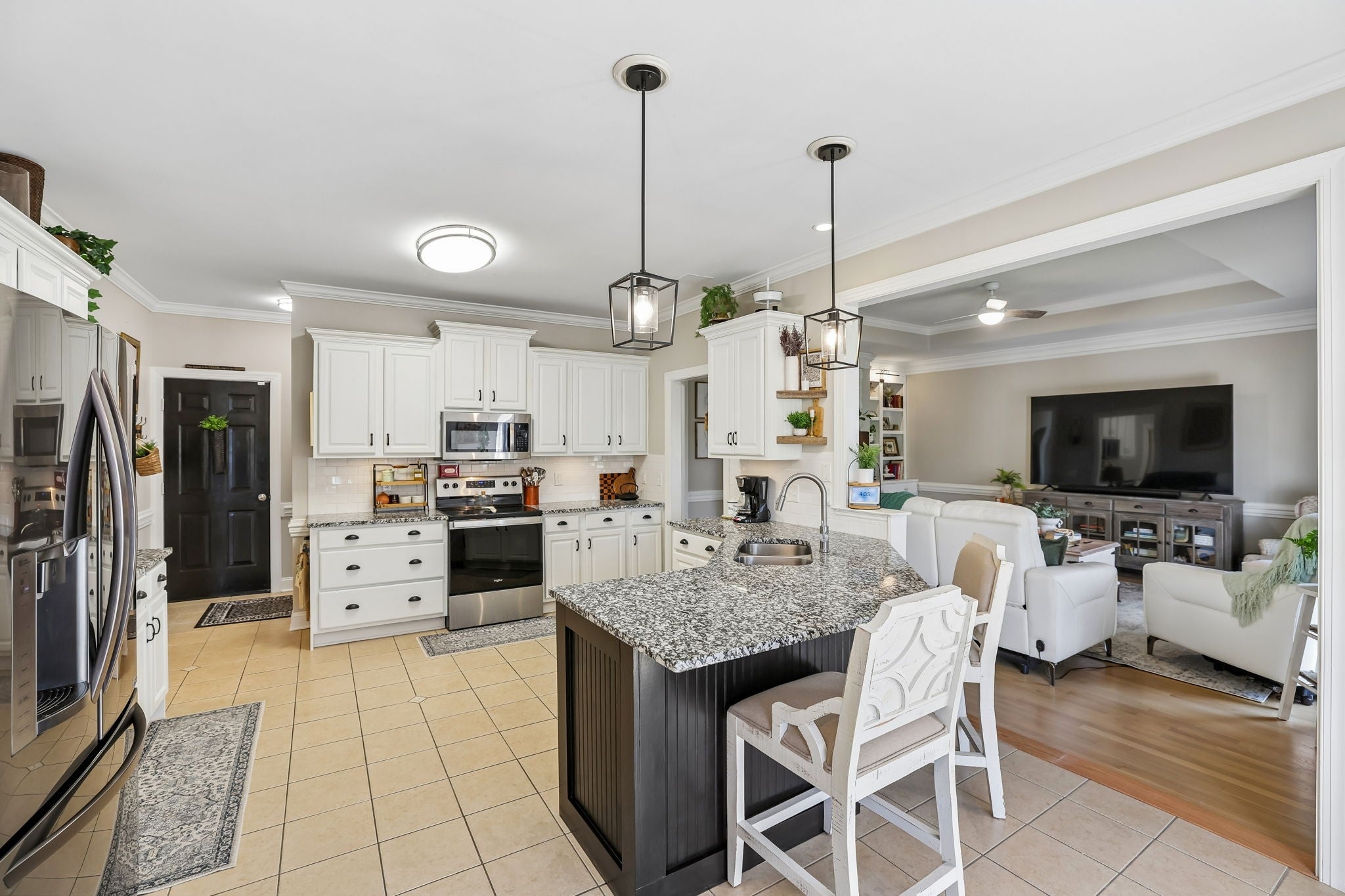 3020 Shady Glen Cir