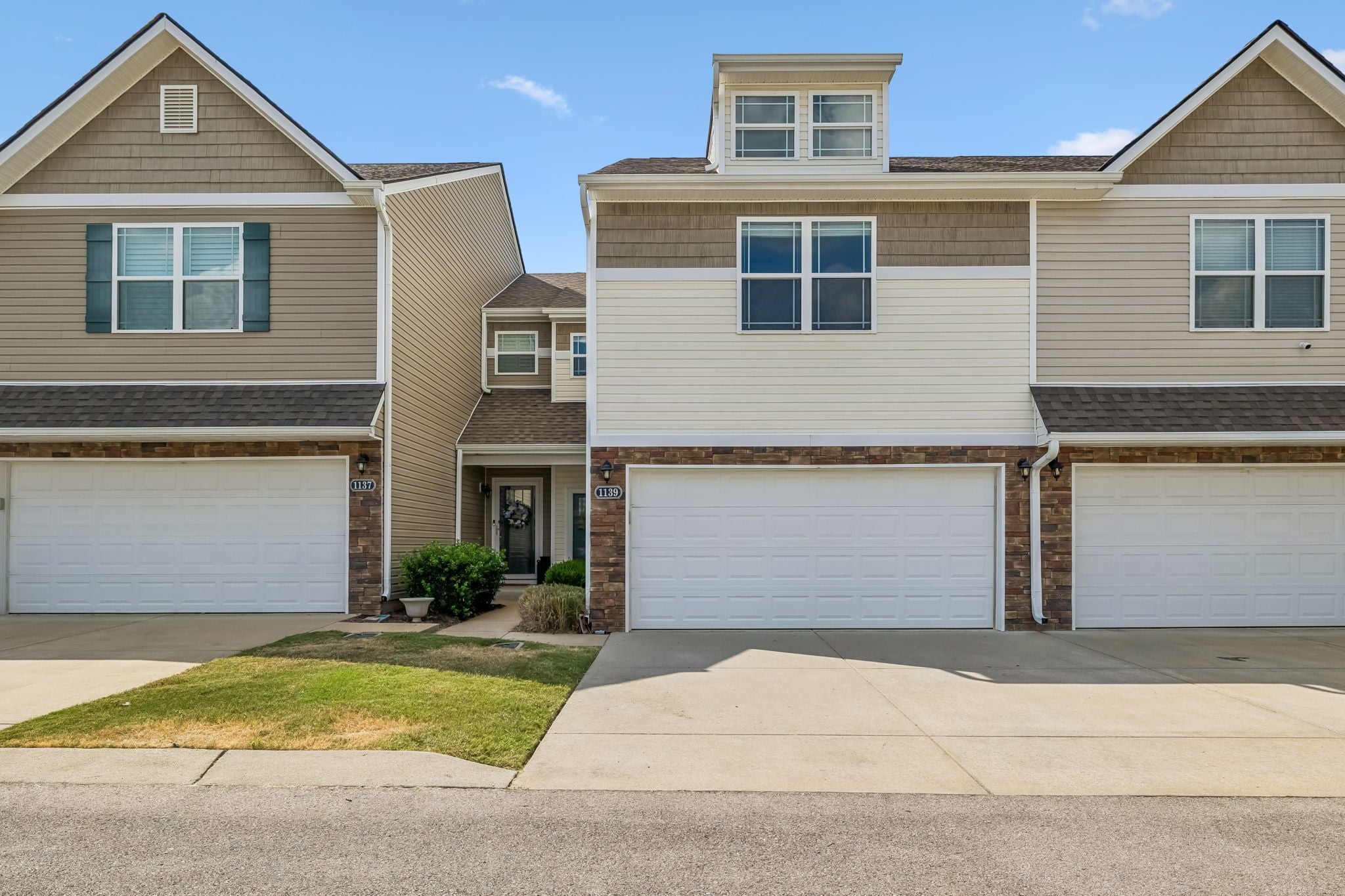 1139 Somerset Springs Dr