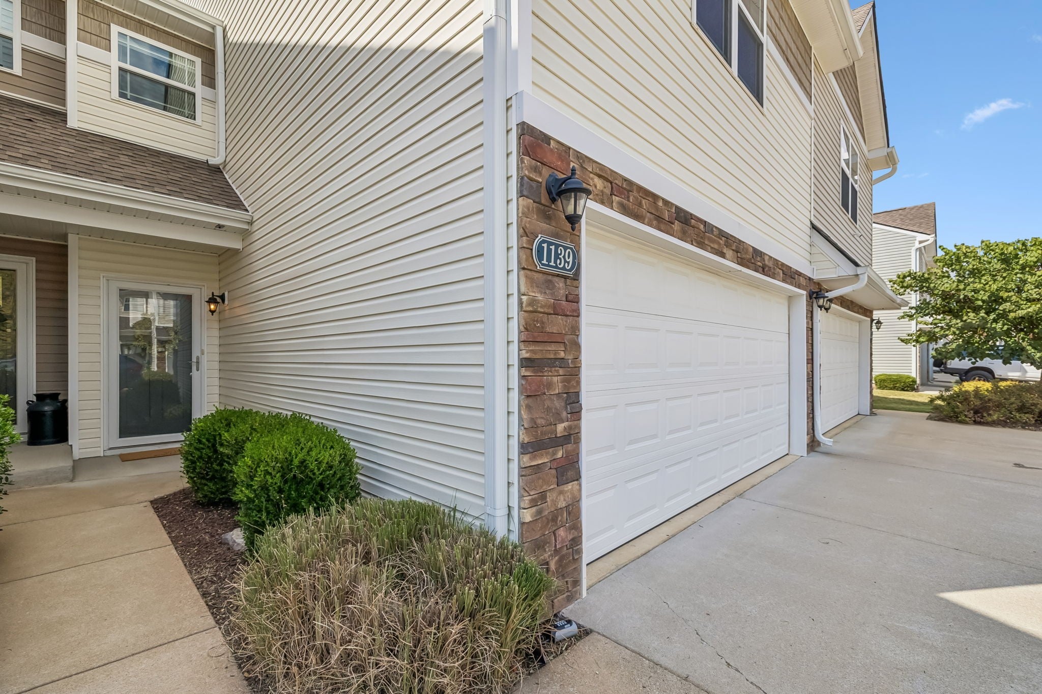 1139 Somerset Springs Dr
