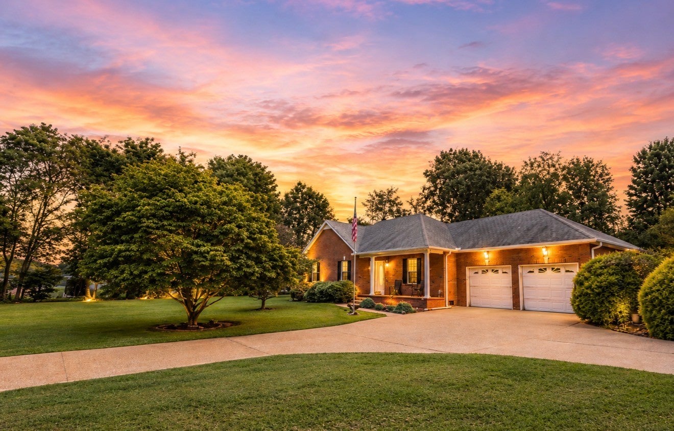 1004 Deann Ct