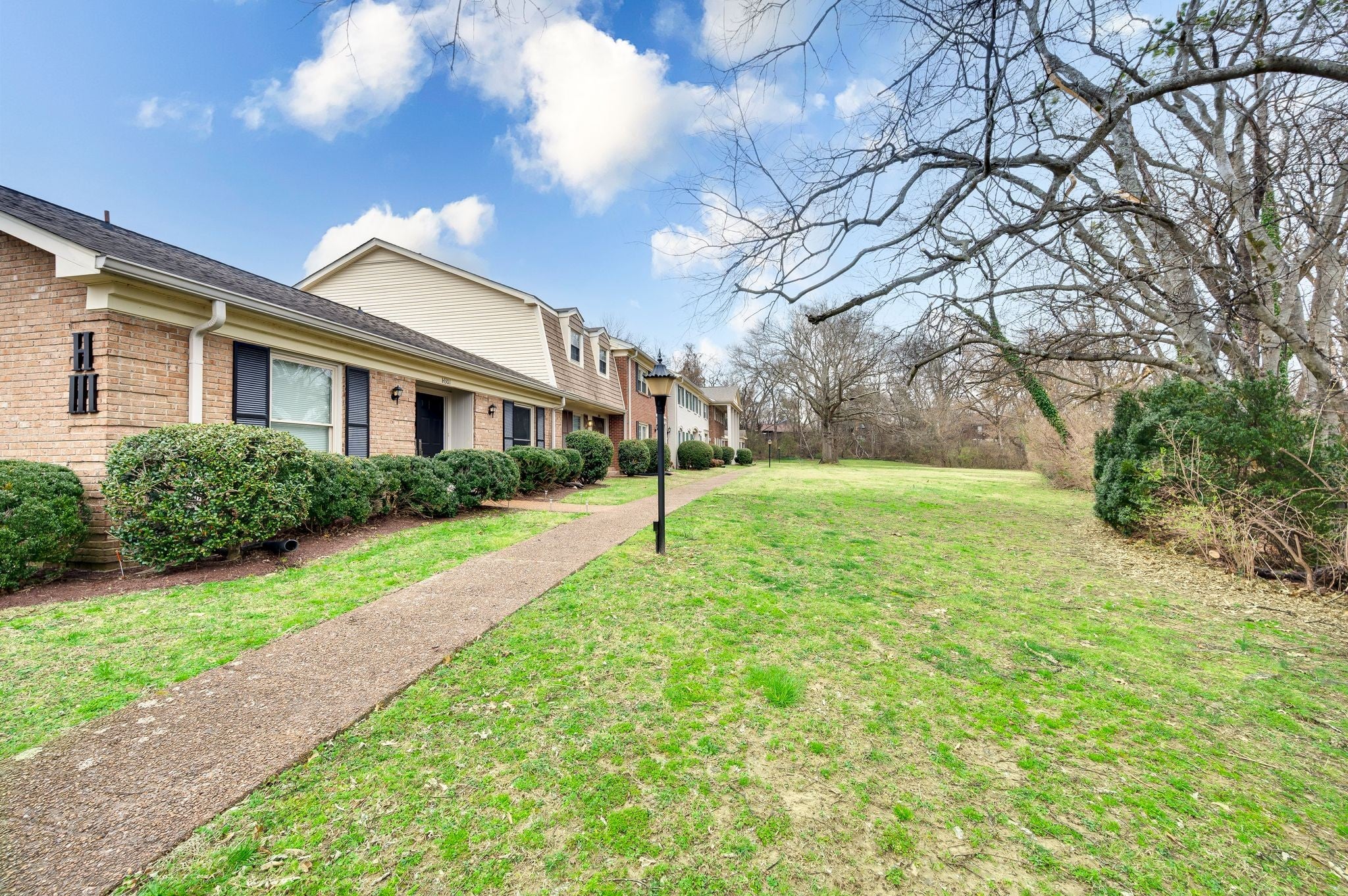 8300 Sawyer Brown Rd H301