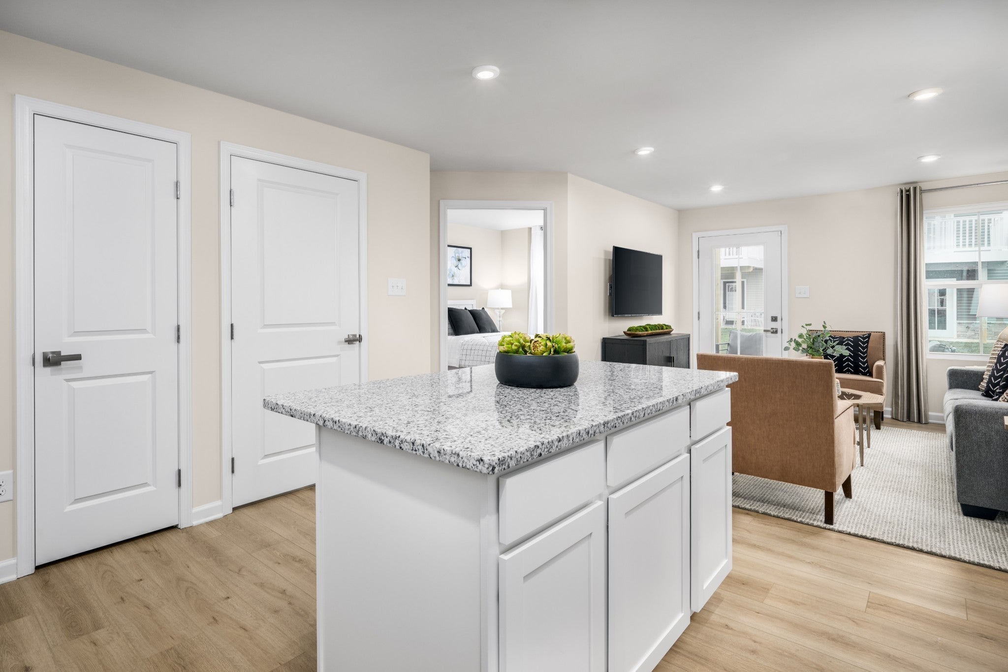 585 Big Bend Ct 101