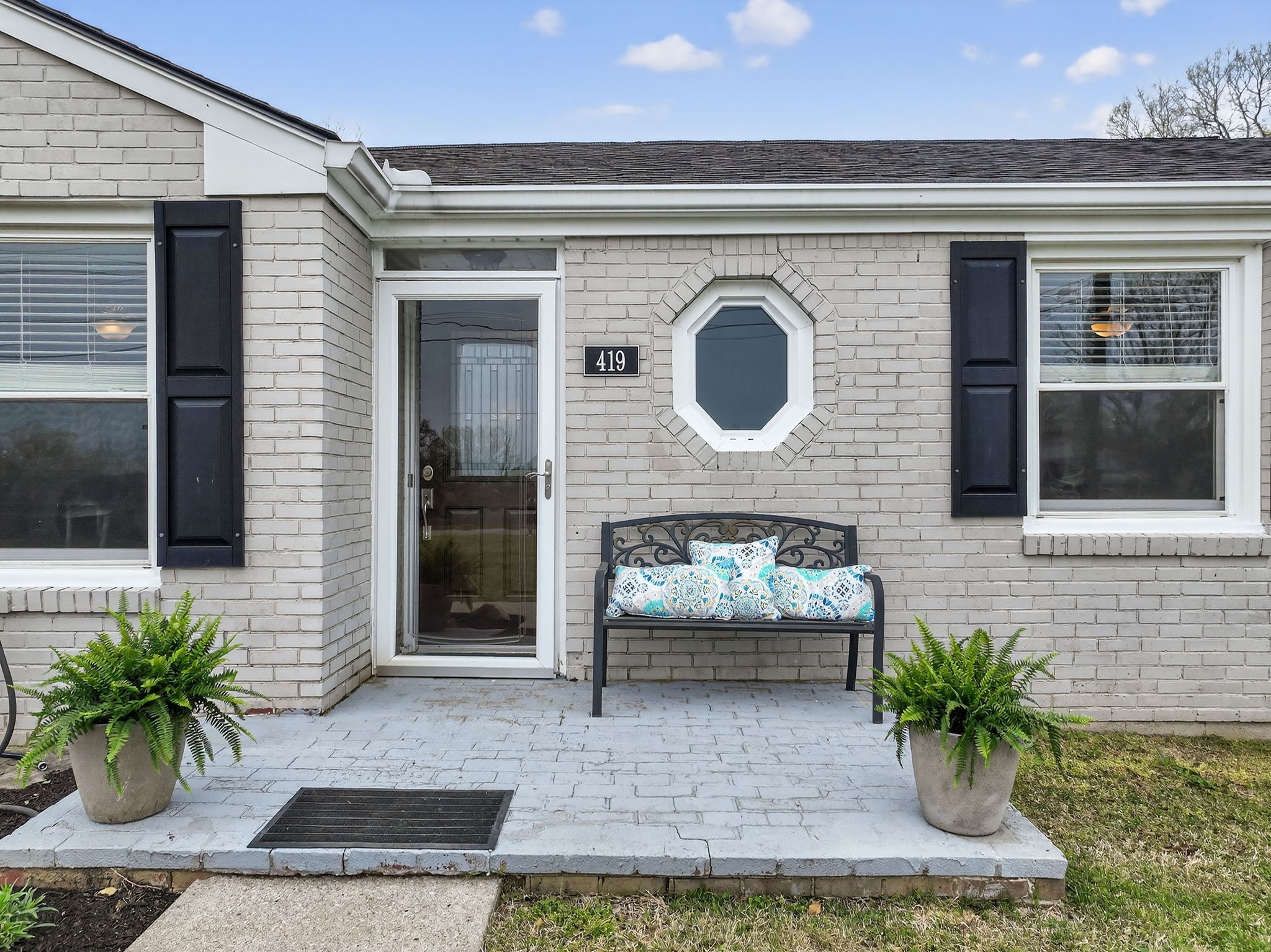 419 Alta Loma Rd