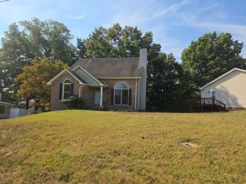 2020 Windmeade Dr Clarksville TN 37042