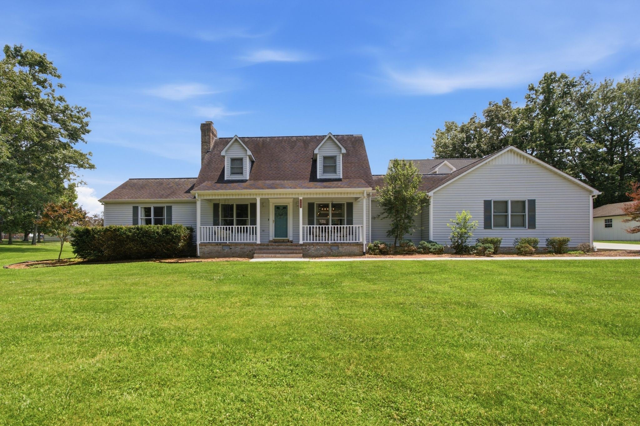 188 Red Oak Dr