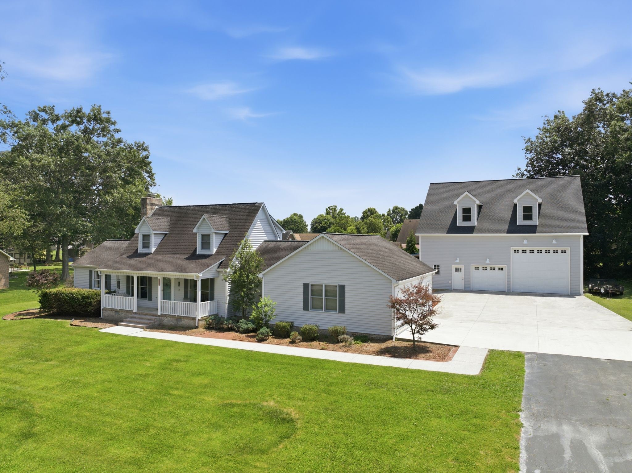 188 Red Oak Dr