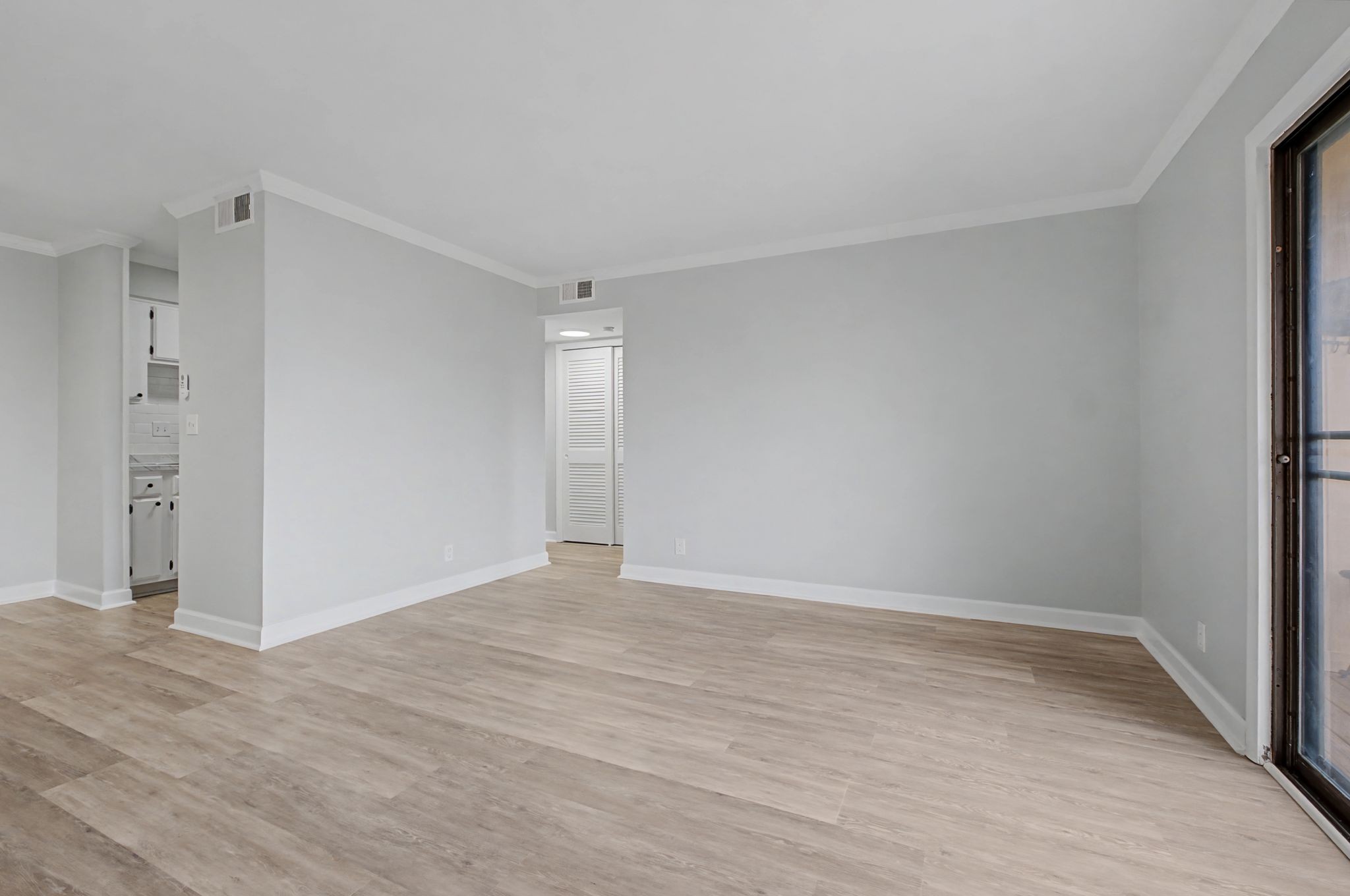 420 Walton Ln J47