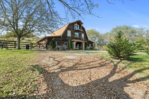 11528 Dodson Branch Hwy Gainesboro TN 38562
