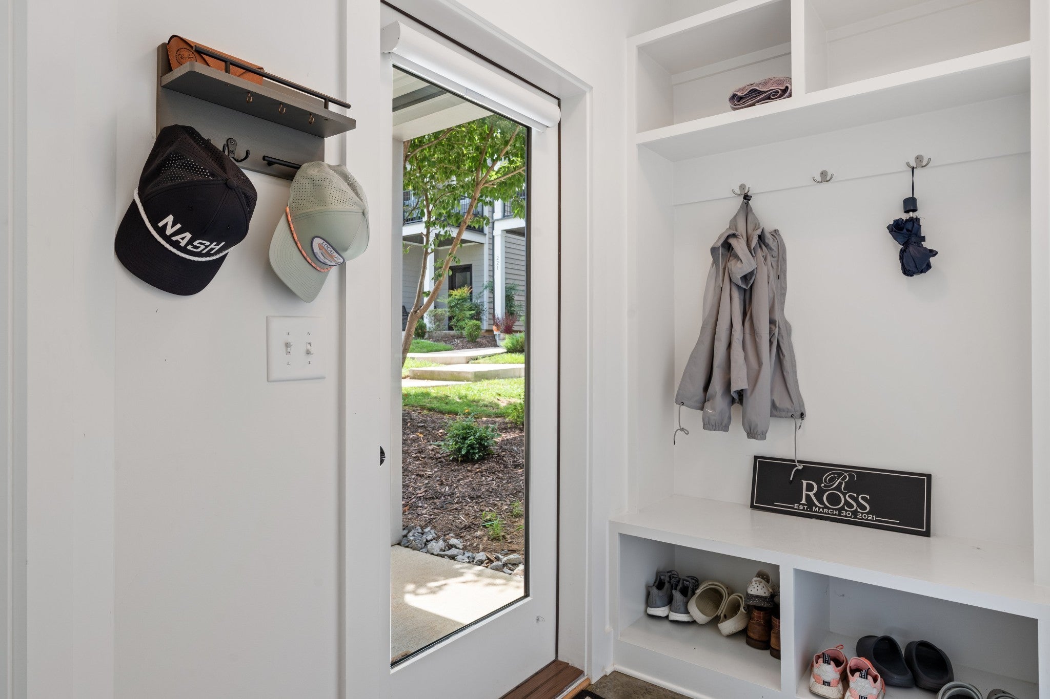 225 Sterling Point Cir