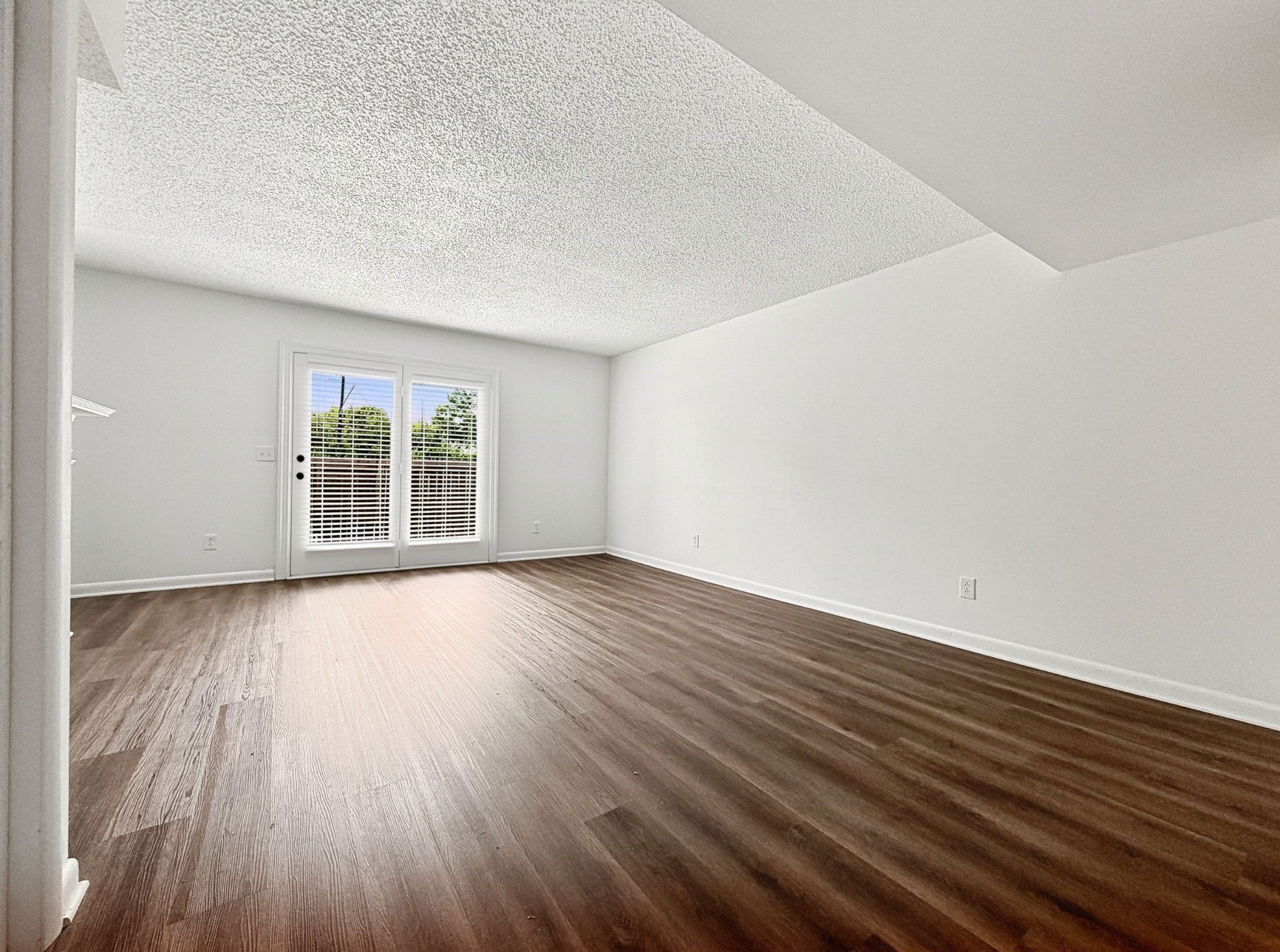 523 Harding Pl 24