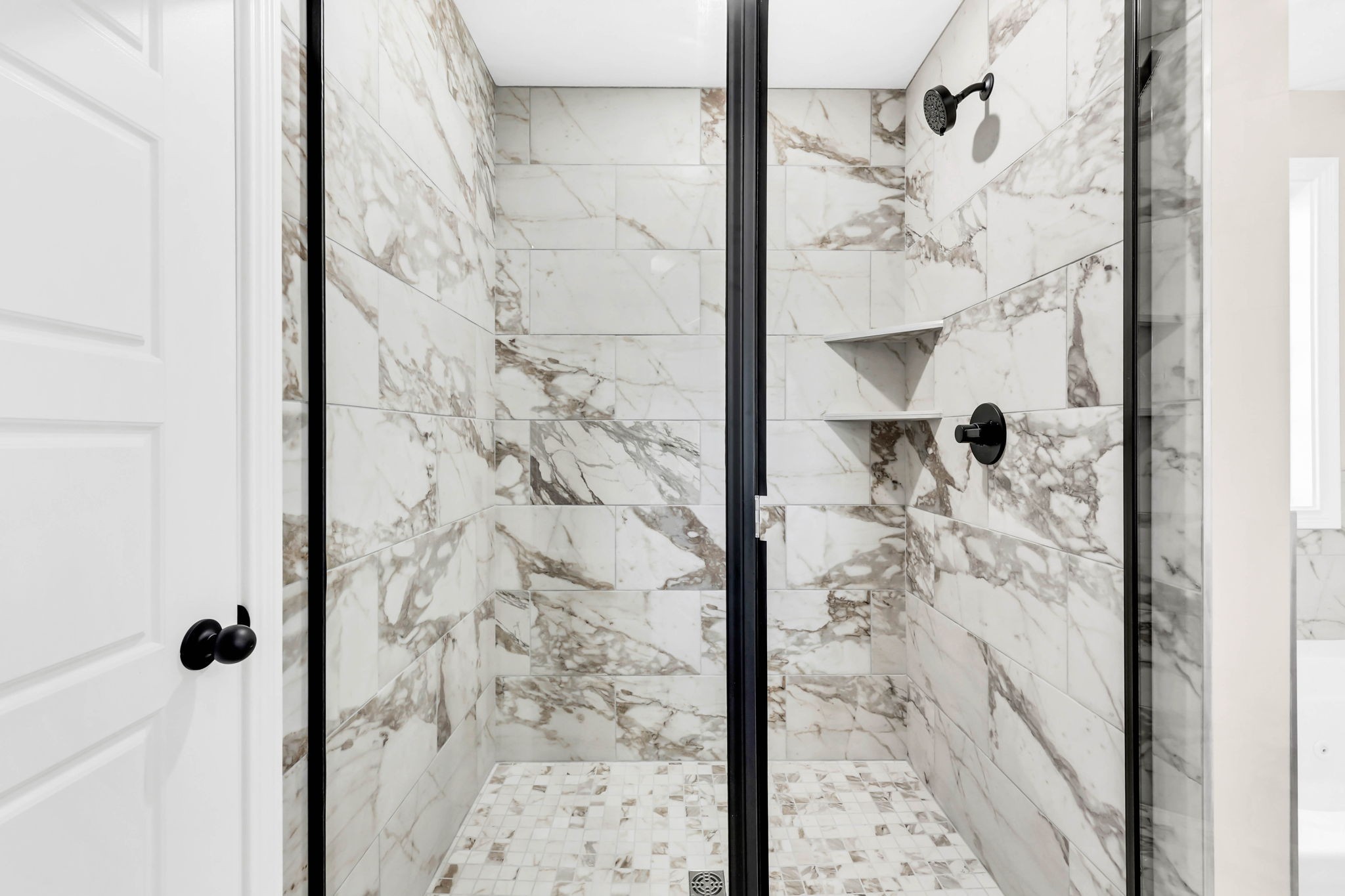 Clarksville, Tennessee 37040, United States, 5 Bedrooms Bedrooms, ,3 BathroomsBathrooms,Residential,Active,195985