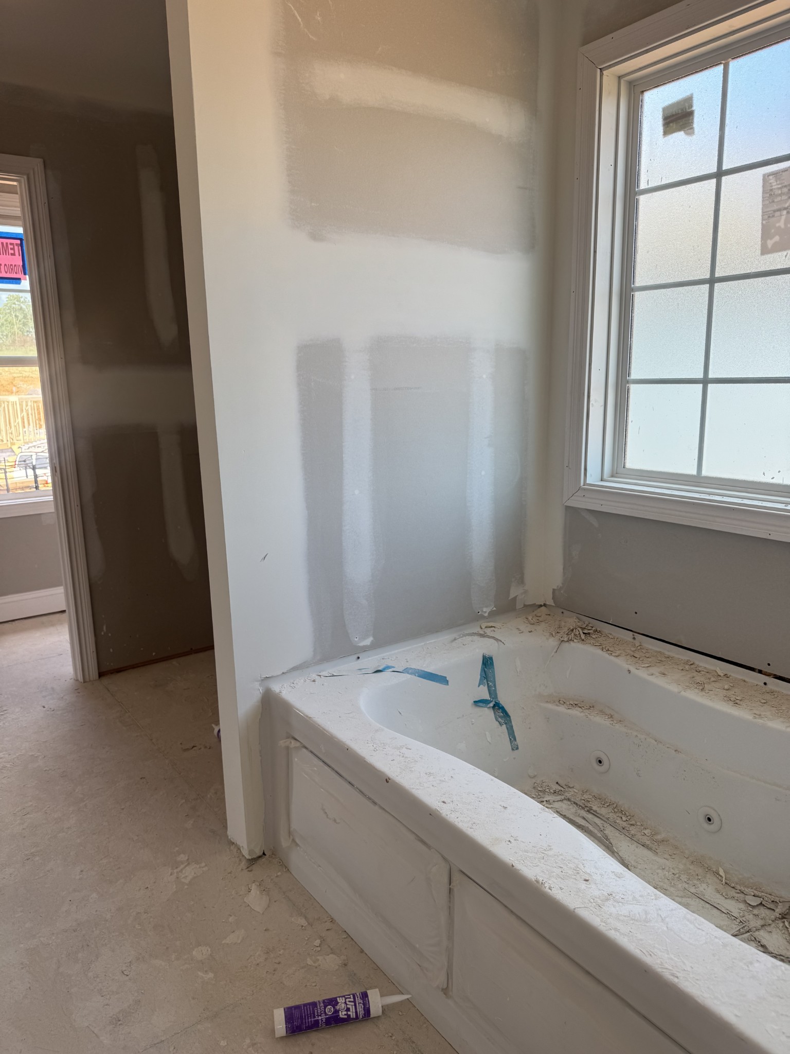 Clarksville, Tennessee 37040, United States, 5 Bedrooms Bedrooms, ,3 BathroomsBathrooms,Residential,Active,195985