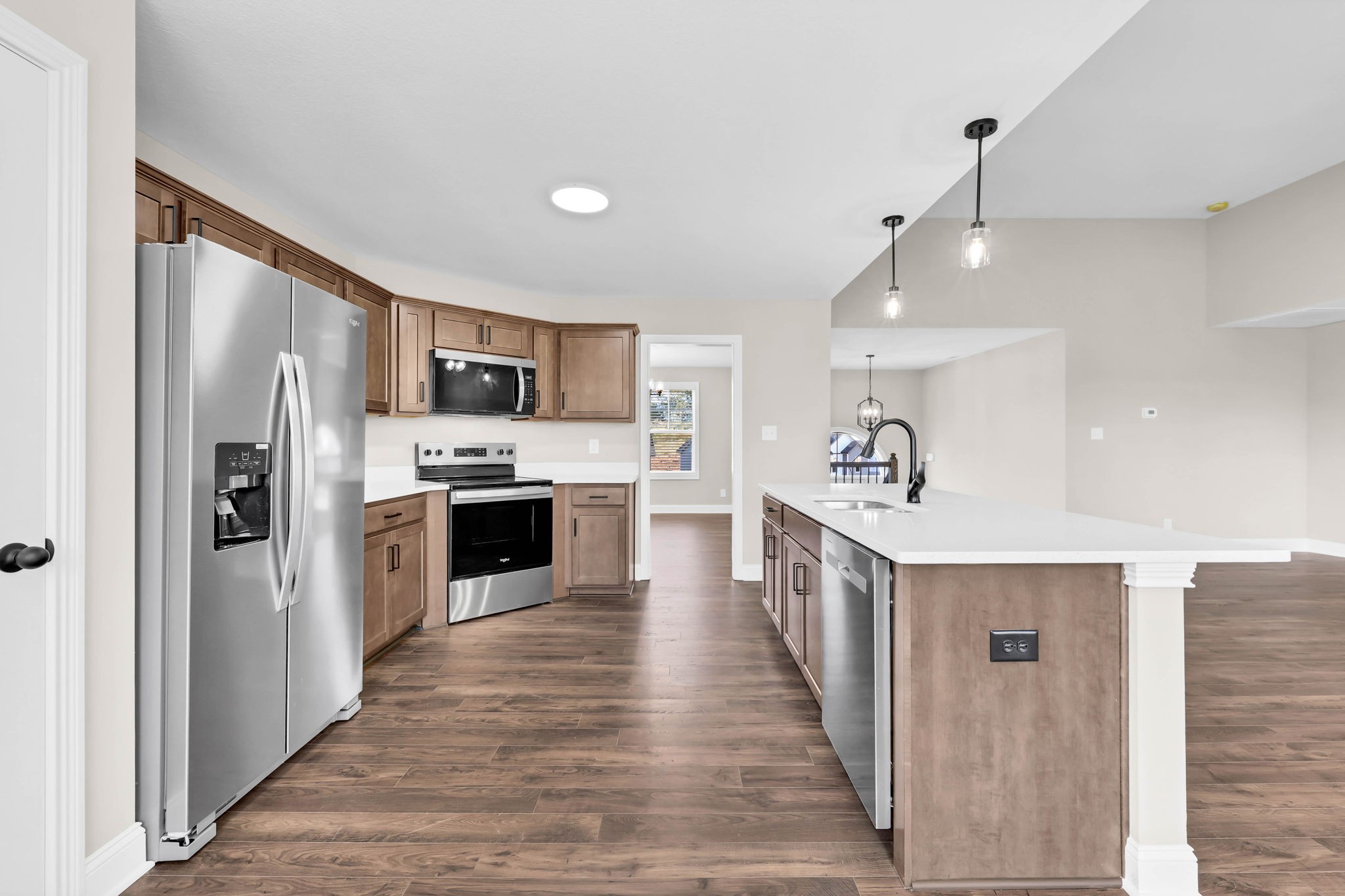 Clarksville, Tennessee 37040, United States, 5 Bedrooms Bedrooms, ,3 BathroomsBathrooms,Residential,Active,195985