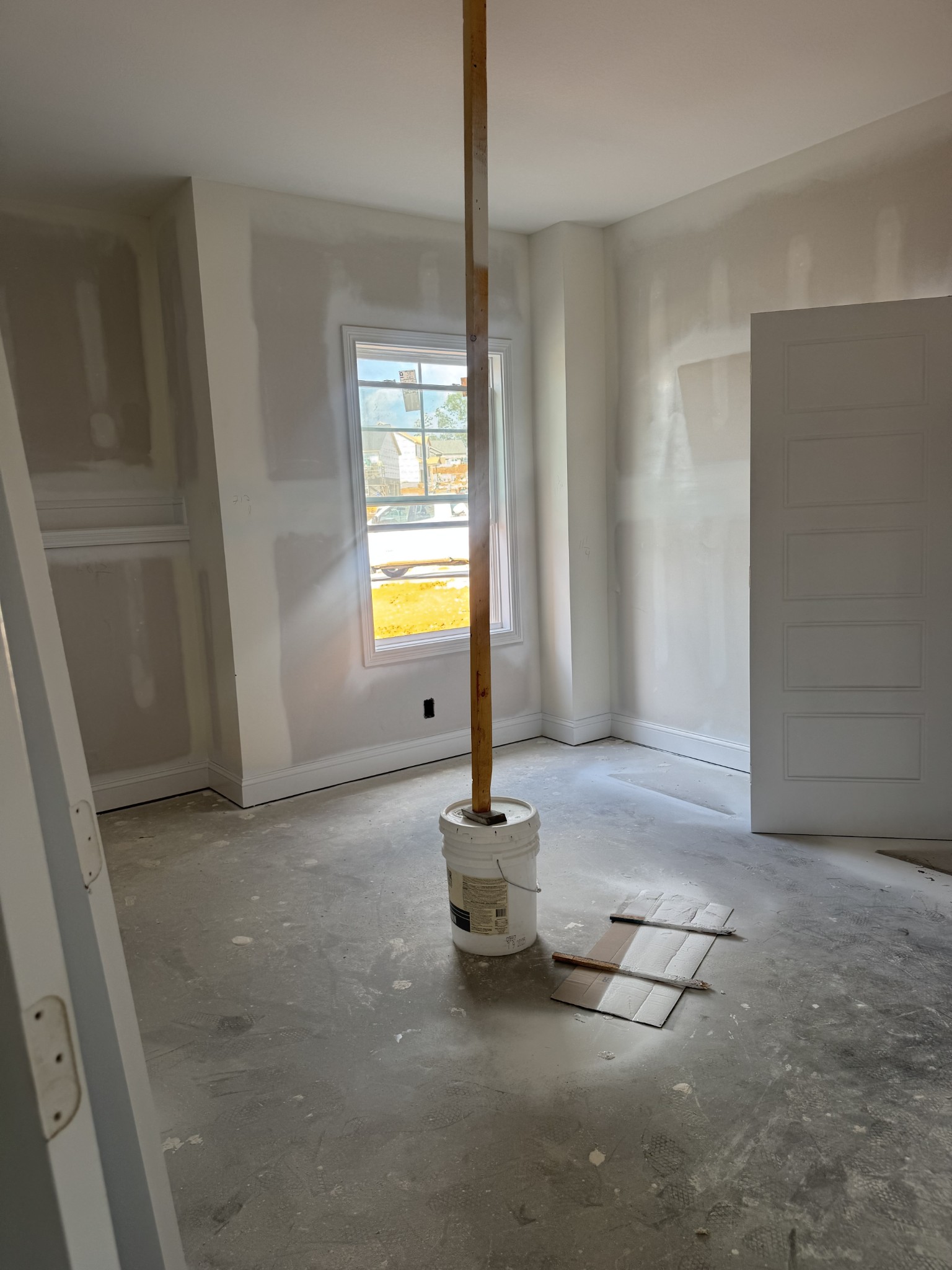 Clarksville, Tennessee 37040, United States, 5 Bedrooms Bedrooms, ,3 BathroomsBathrooms,Residential,Active,195985