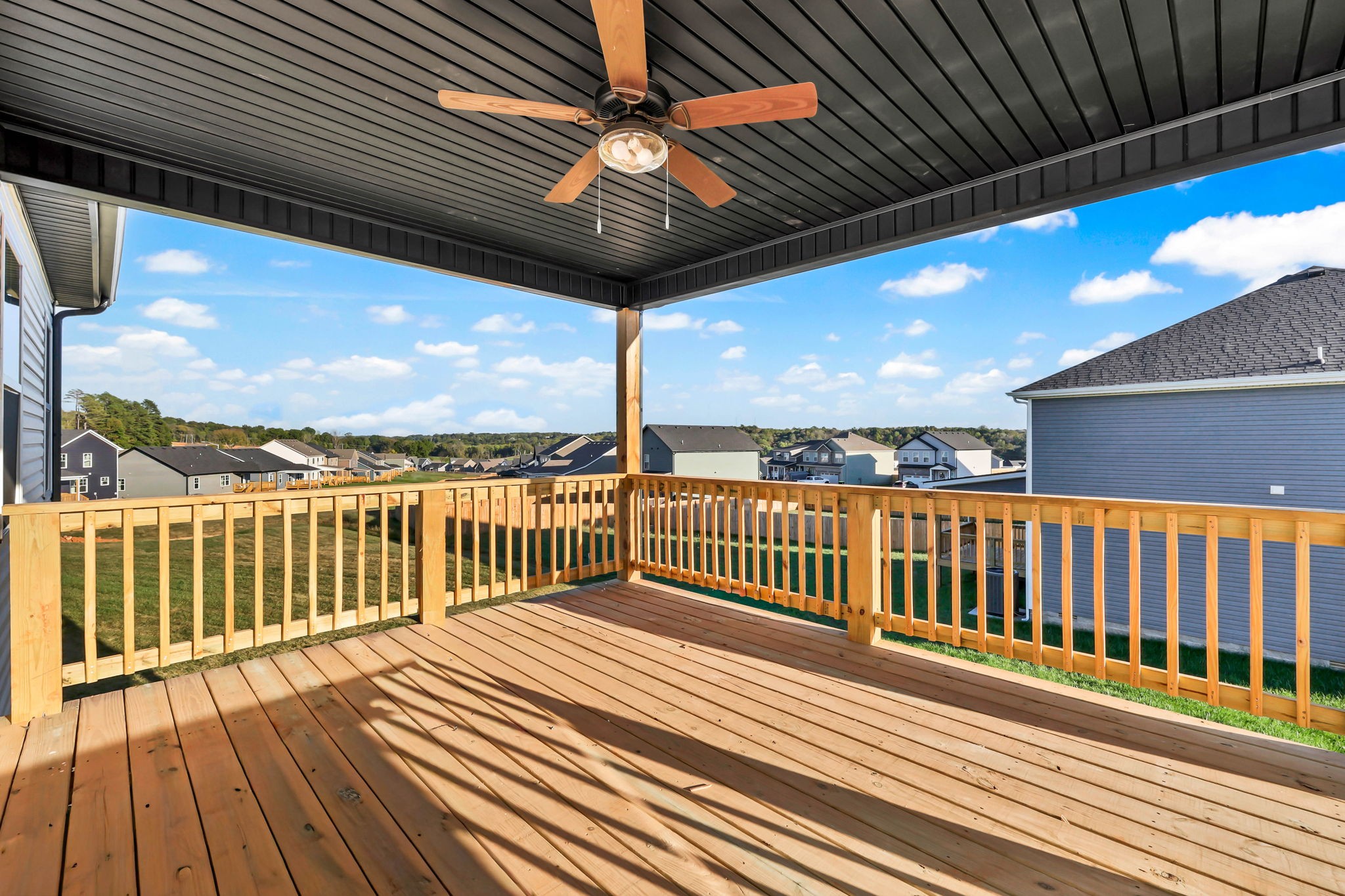 Clarksville, Tennessee 37040, United States, 5 Bedrooms Bedrooms, ,3 BathroomsBathrooms,Residential,Active,195985