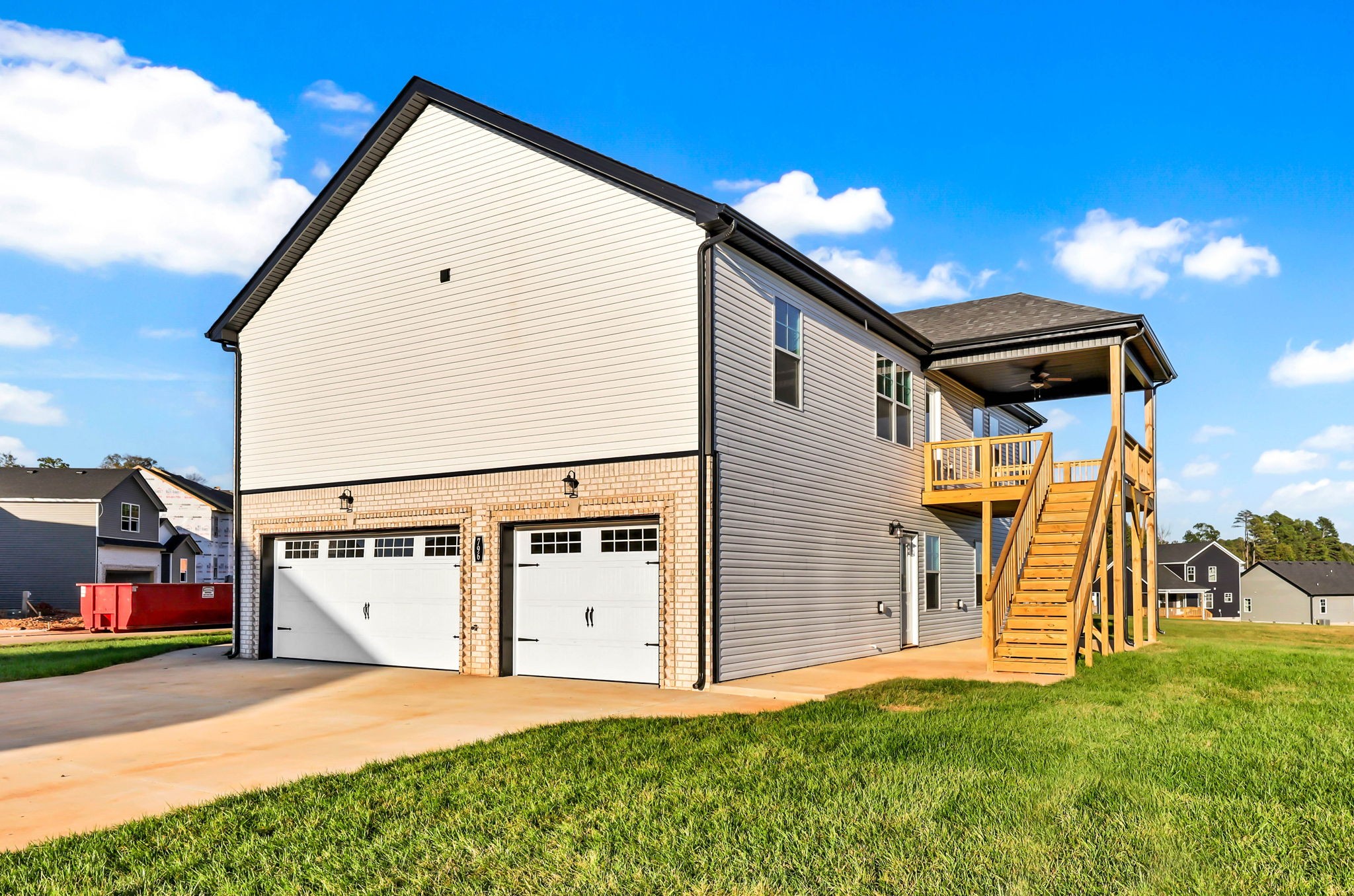 Clarksville, Tennessee 37040, United States, 5 Bedrooms Bedrooms, ,3 BathroomsBathrooms,Residential,Active,195985